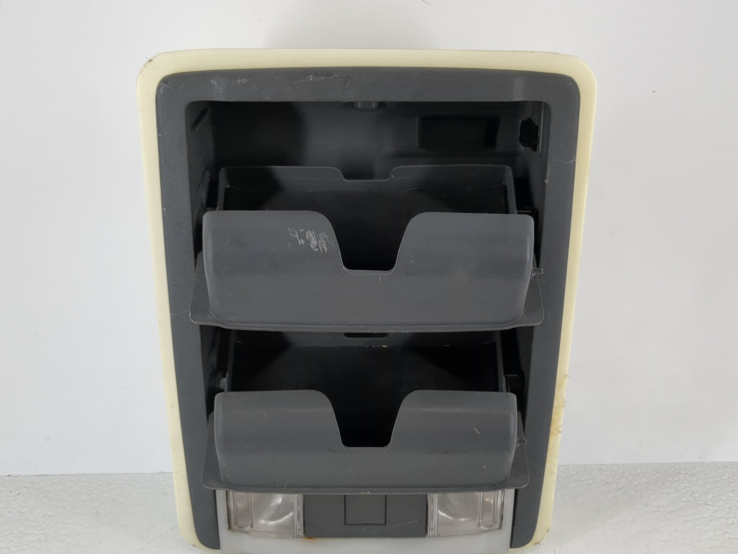2012 Ford F-350 Super Duty Rear Cargo Cover Storage Retractable Shade - Oemusedautoparts1.com