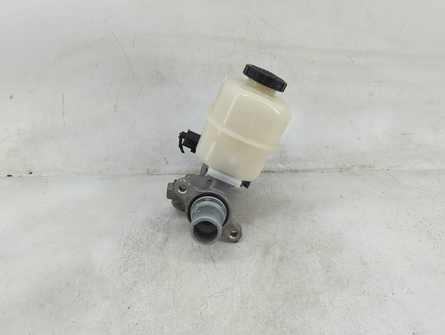 Ford F150 Brake Master Cylinder - Oemusedautoparts1.com