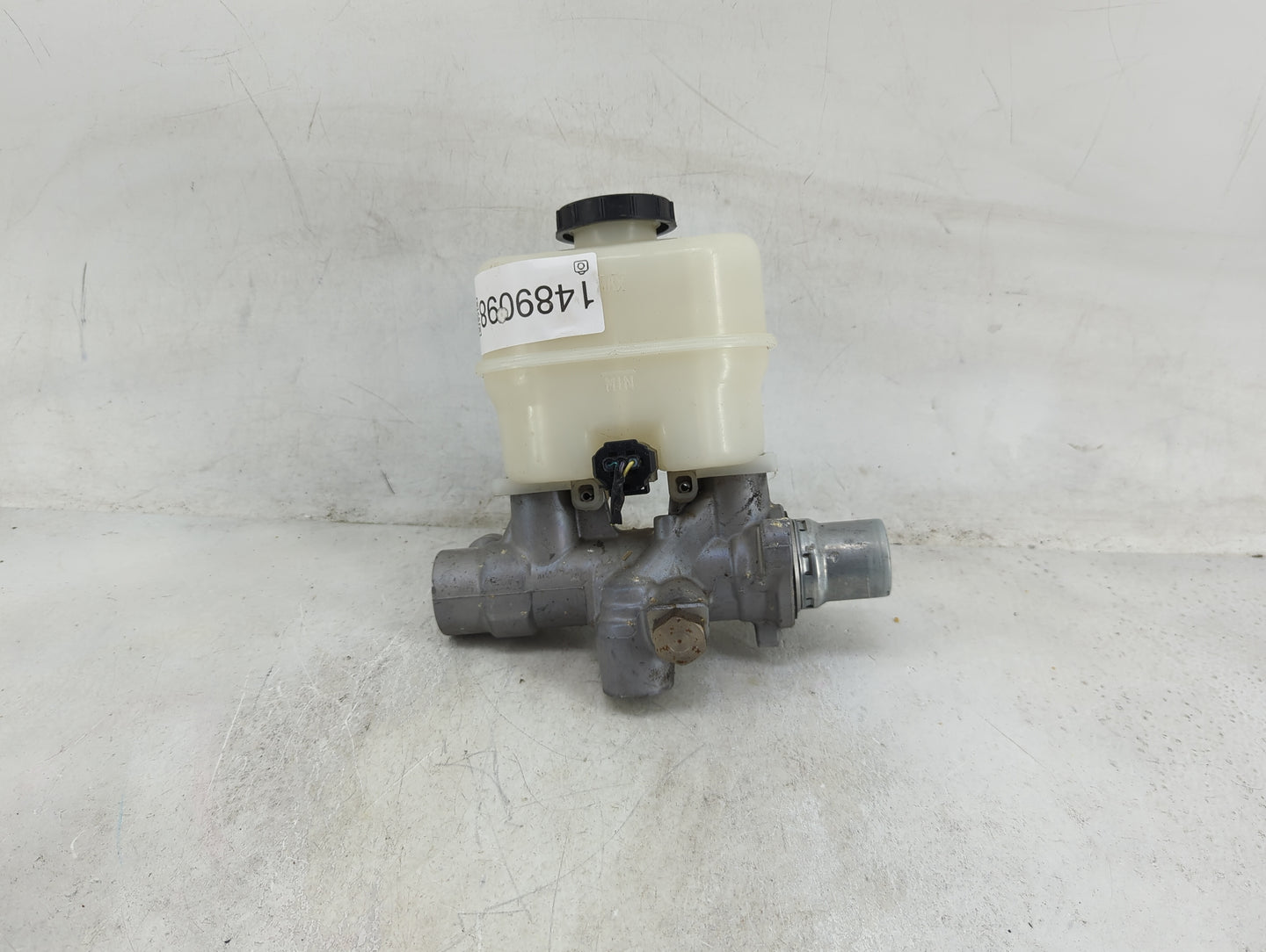 Ford F150 Brake Master Cylinder - Oemusedautoparts1.com