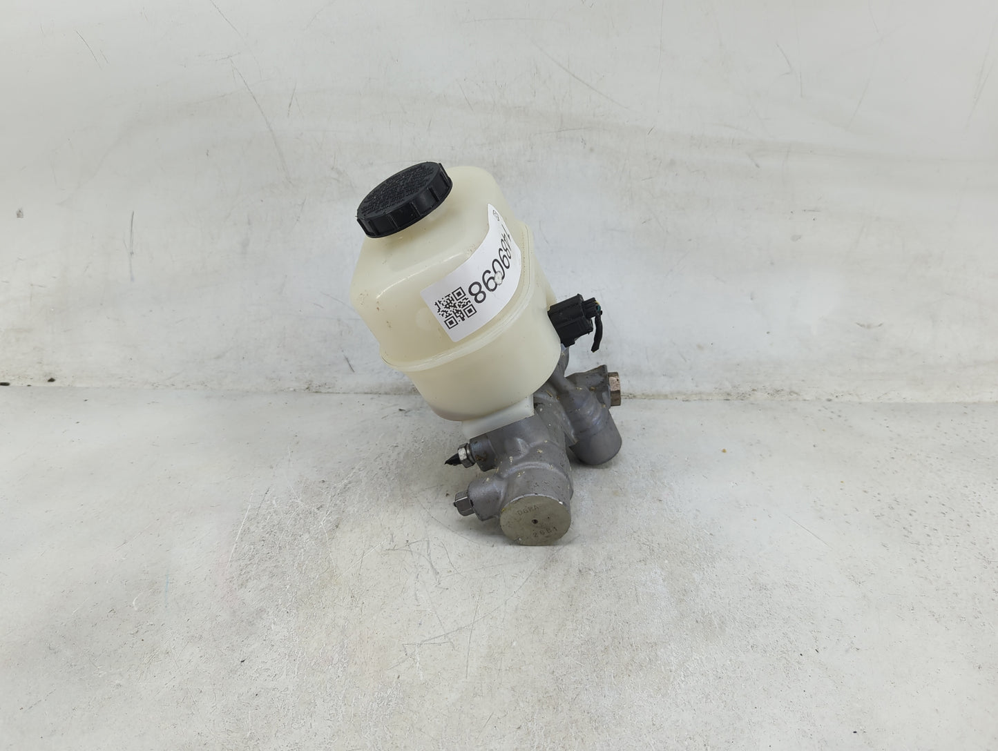 Ford F150 Brake Master Cylinder - Oemusedautoparts1.com