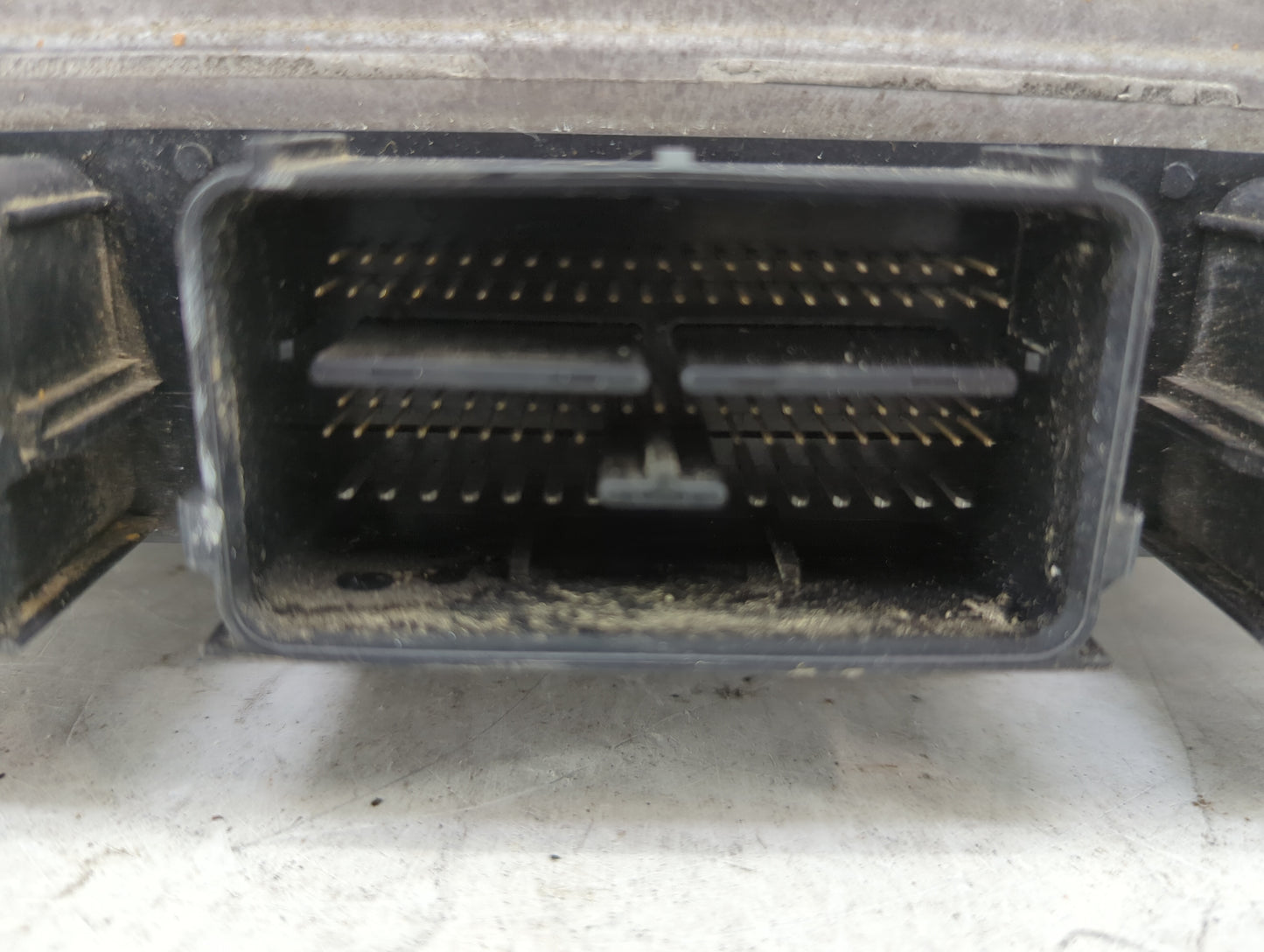 2012 Ford F250sd PCM Engine Control Computer ECU ECM PCU OEM P/N:0281019779 Fits OEM Used Auto Parts - Oemusedautoparts1.com