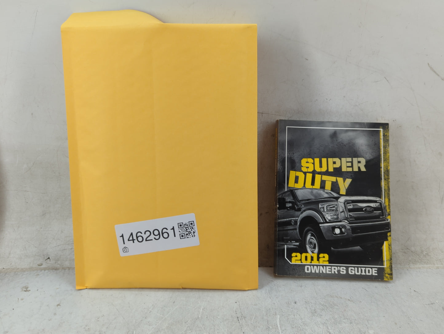 2012 Ford F250sd Owners Manual Book Guide P/N:CC3J19A321AA OEM Used Auto Parts - Oemusedautoparts1.com