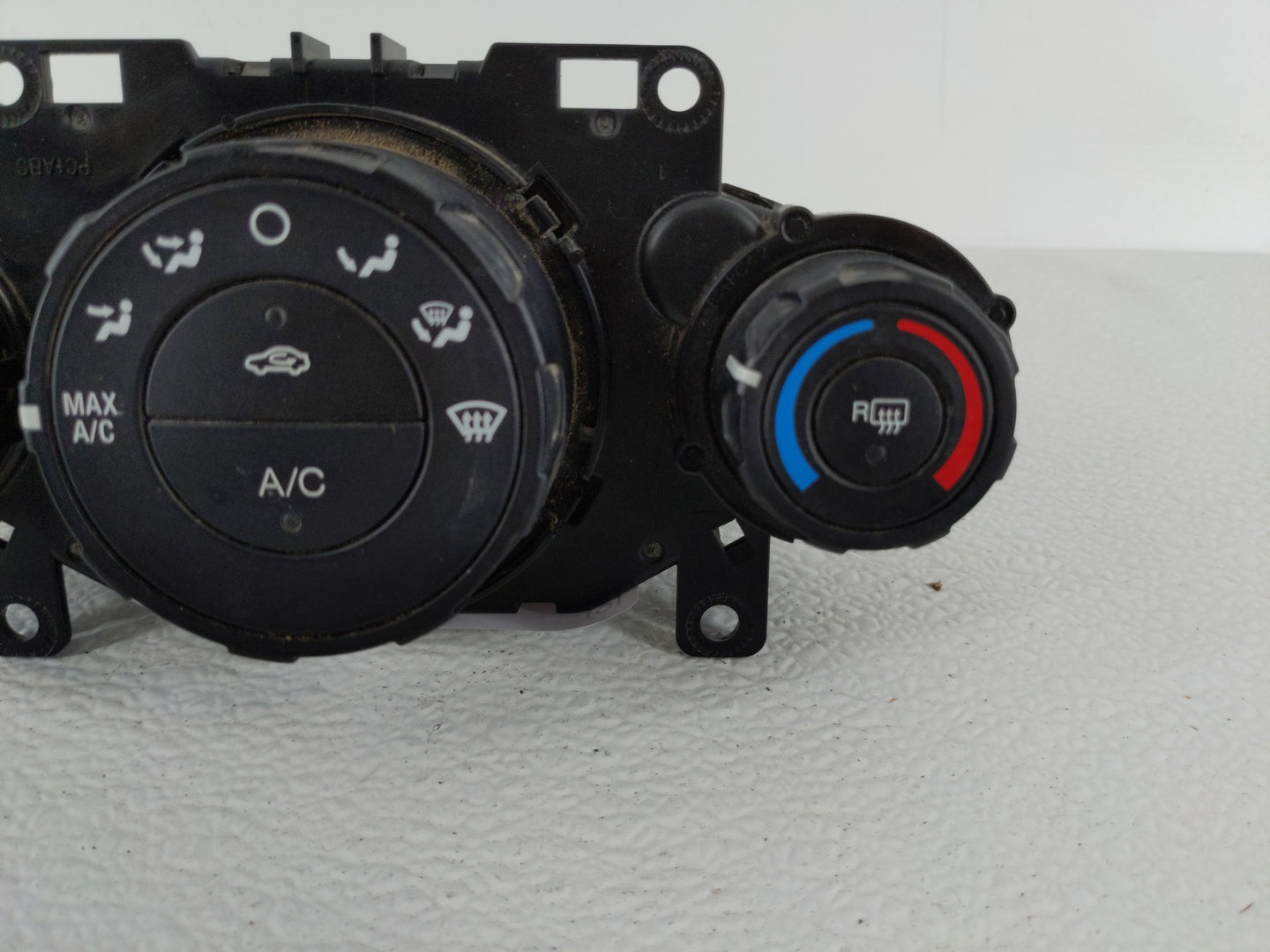 2012 Ford Fiesta Climate Control Module Temperature AC/Heater Replacement P/N:AE83 19980 AF Fits OEM Used Auto Parts - Oemus