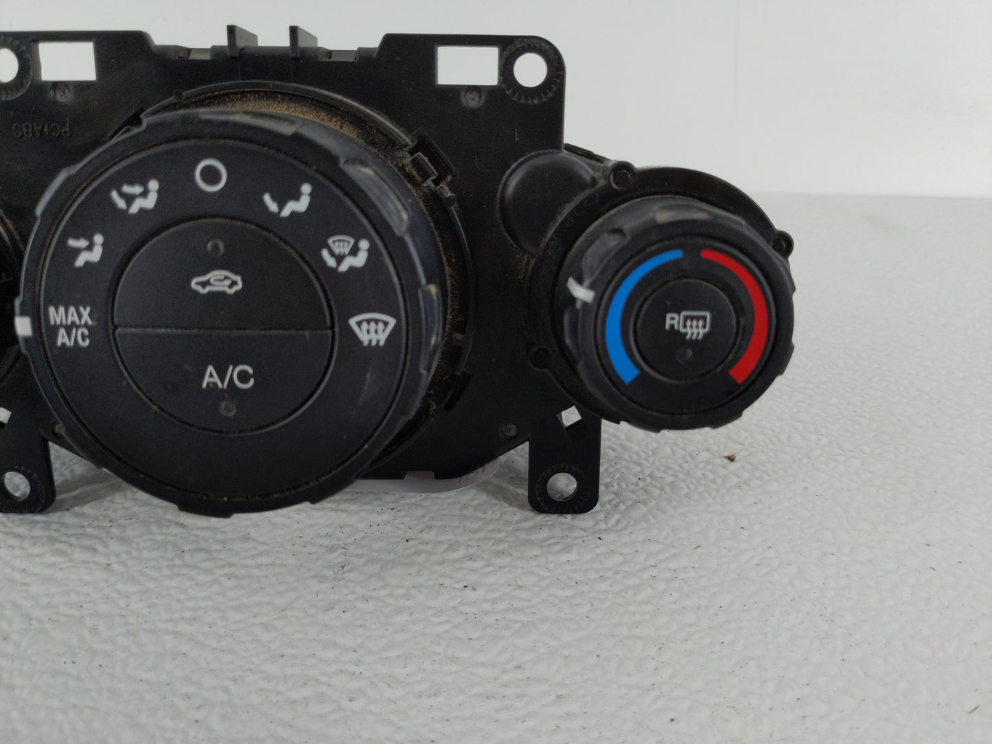 2012 Ford Fiesta Climate Control Module Temperature AC/Heater Replacement P/N:AE83 19980 AF Fits OEM Used Auto Parts - Oemus