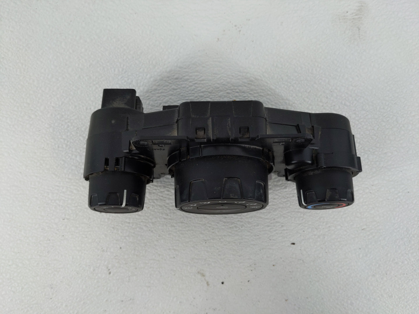 2012 Ford Fiesta Climate Control Module Temperature AC/Heater Replacement P/N:AE83 19980 AF Fits OEM Used Auto Parts - Oemus