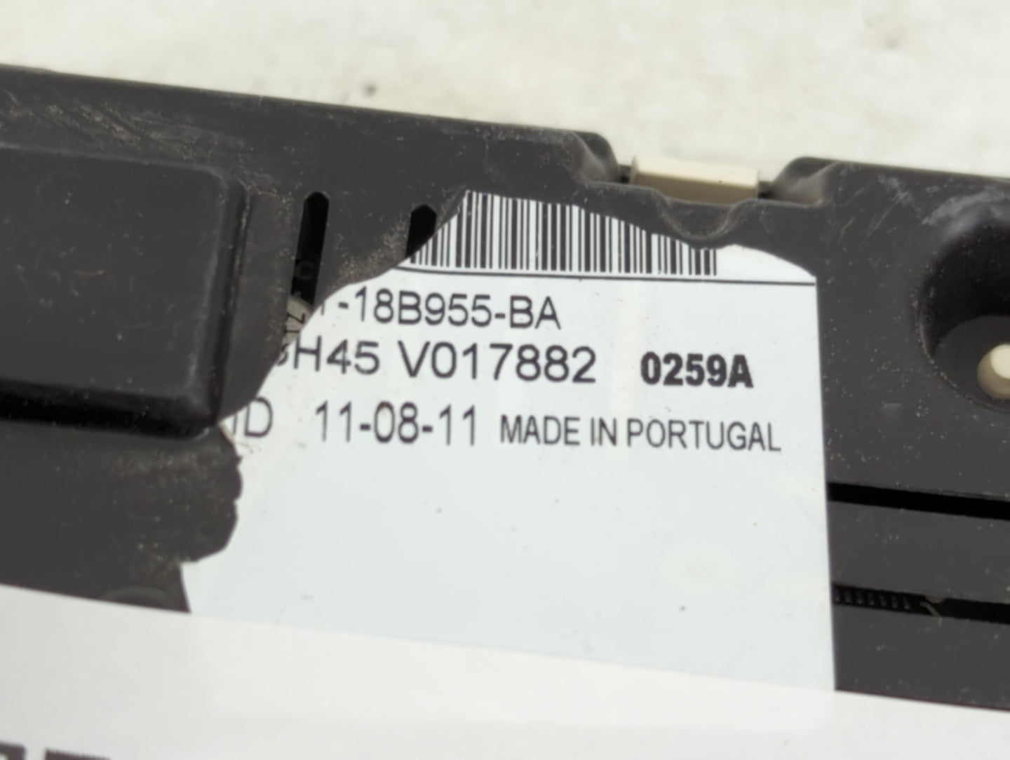 2012 Ford Fiesta Radio AM FM Cd Player Receiver Replacement P/N:CE8T-18B955-BA Fits OEM Used Auto Parts - Oemusedautoparts1.