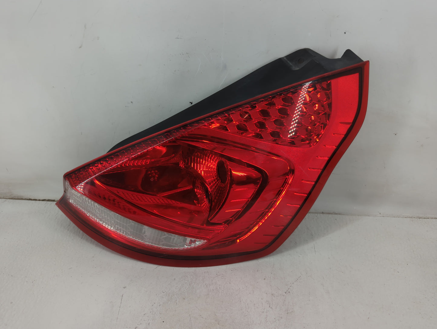 2011-2013 Ford Fiesta Tail Light Assembly Passenger Right OEM P/N:AE83-13B504-BG Fits Fits 2011 2012 2013 OEM Used Auto Part
