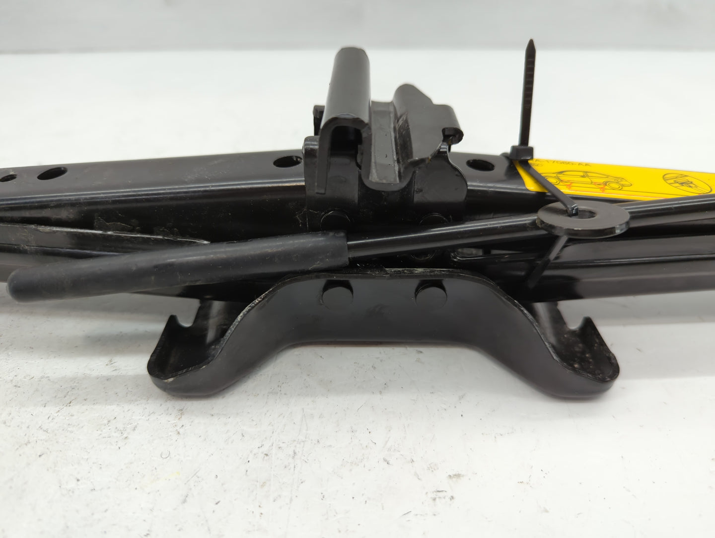 2012 Ford Fiesta Spare Scissor Car Jack 1112415 - Oemusedautoparts1.com