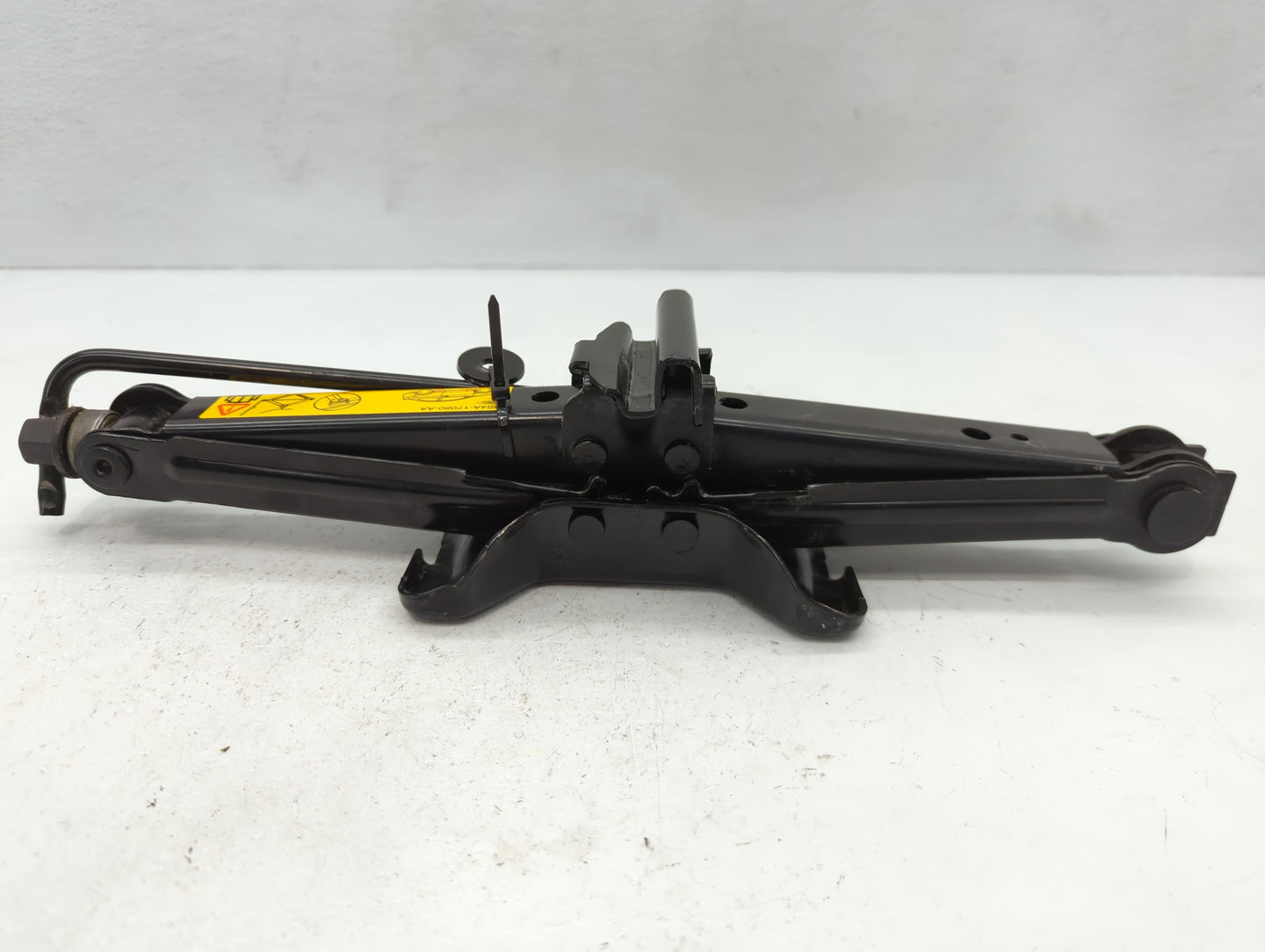 2012 Ford Fiesta Spare Scissor Car Jack 1112415 - Oemusedautoparts1.com