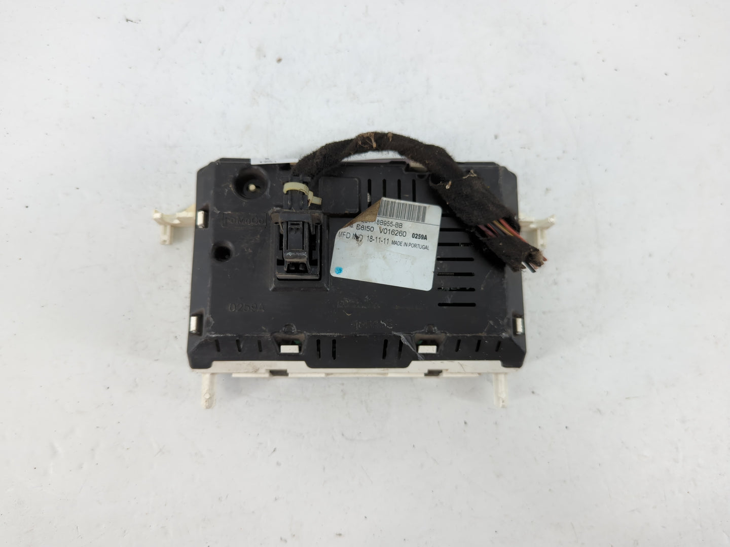 2012 Ford Fiesta Radio AM FM Cd Player Receiver Replacement P/N:CE8T-18B955-BB Fits OEM Used Auto Parts - Oemusedautoparts1.