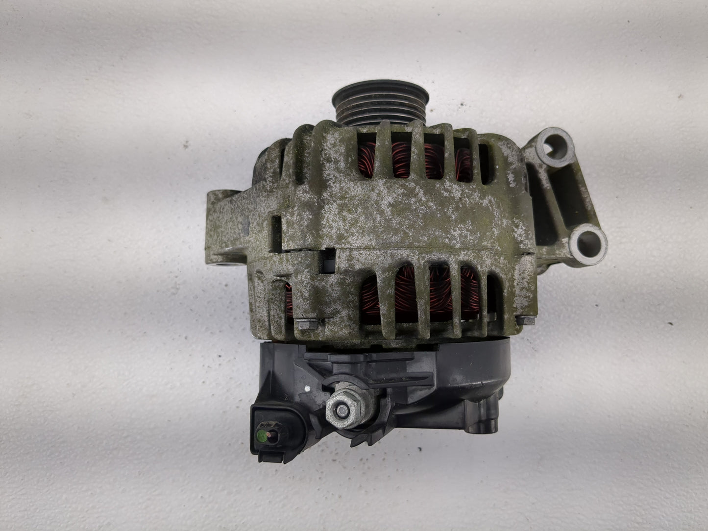 2011-2019 Ford Fiesta Alternator Replacement Generator Charging Assembly Engine OEM P/N:2608513 C TG12C098 Fits OEM Used Aut