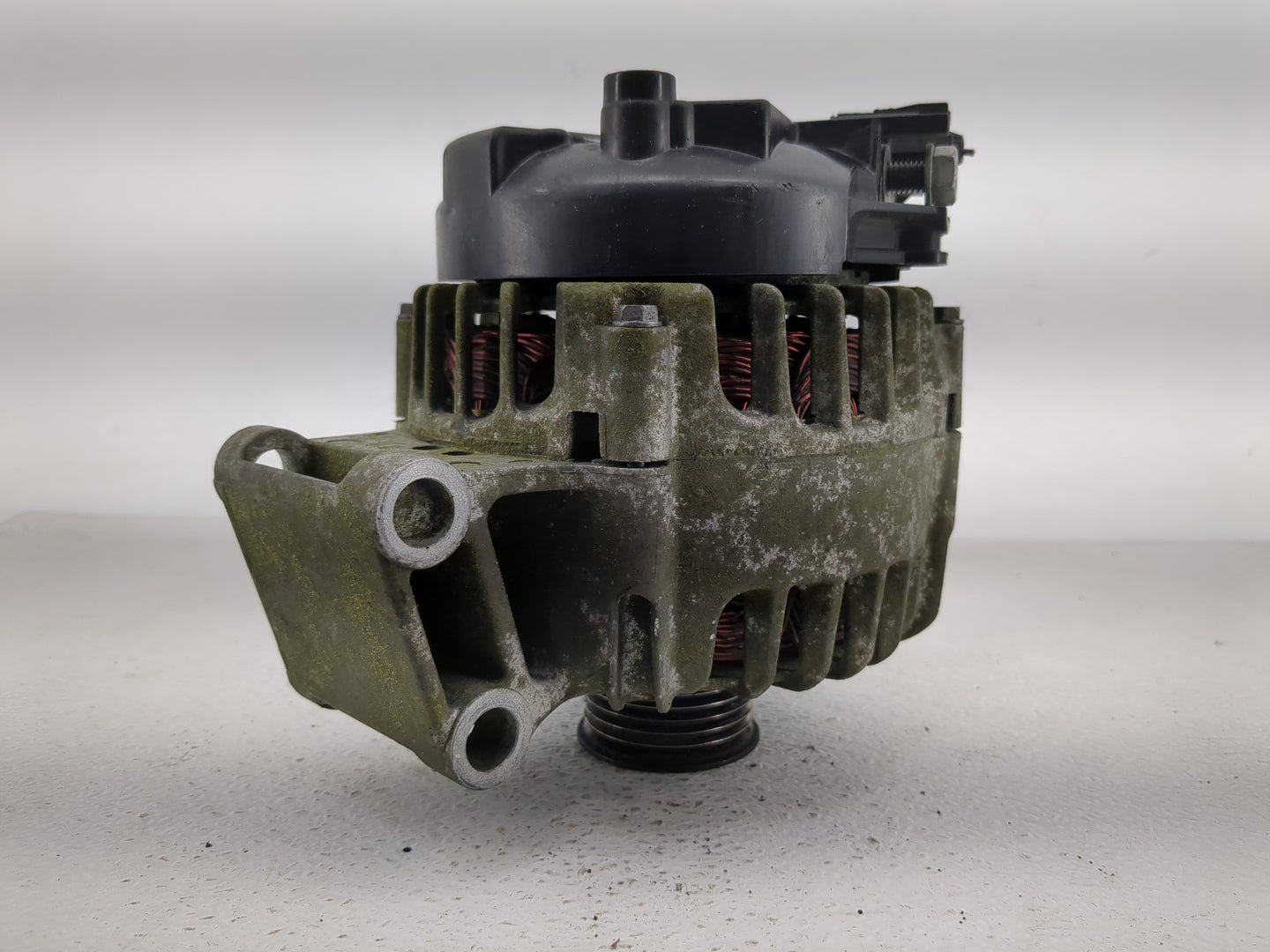 2011-2019 Ford Fiesta Alternator Replacement Generator Charging Assembly Engine OEM P/N:2608513 C TG12C098 Fits OEM Used Aut