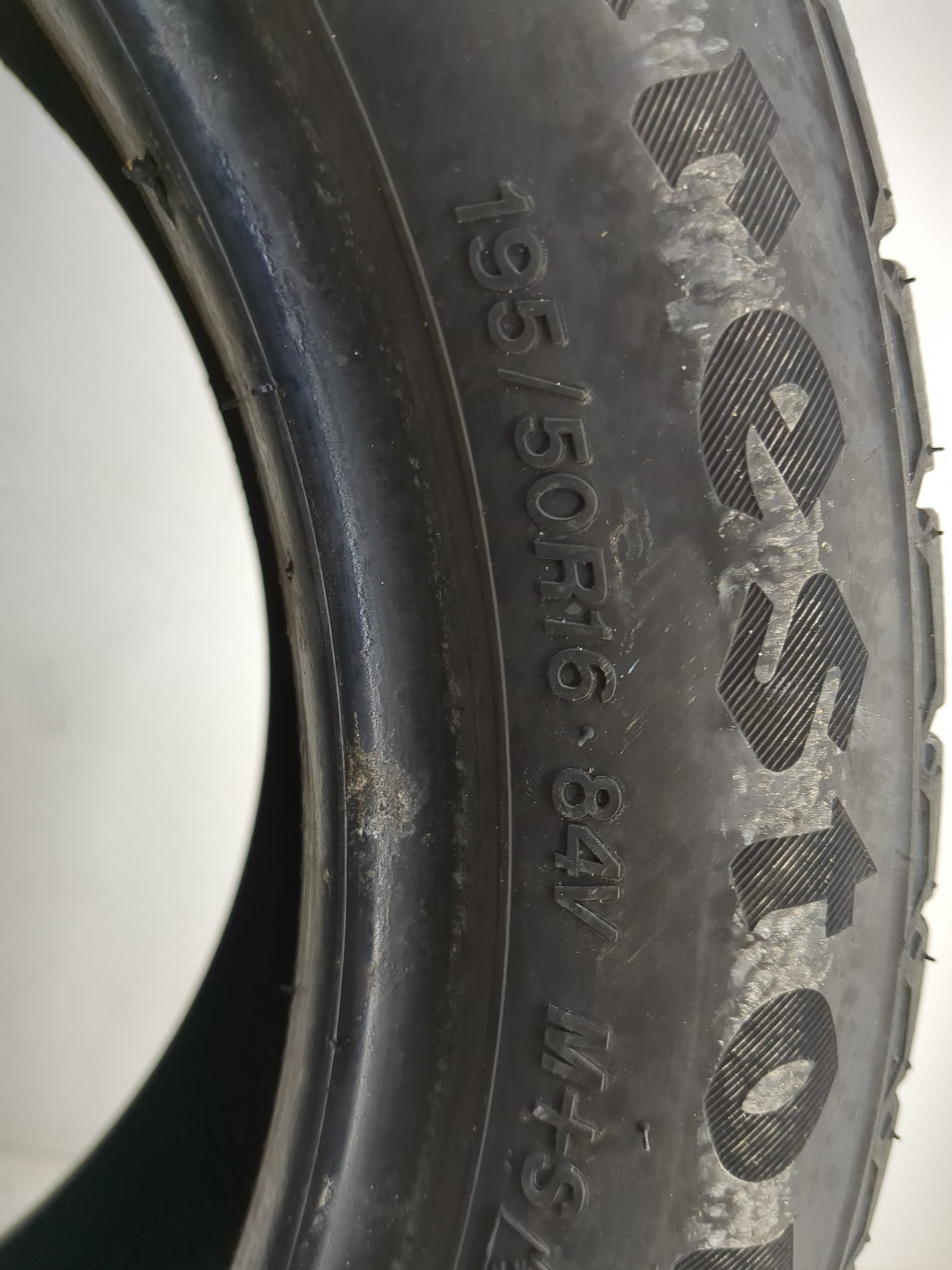 Used Tire 195/50R16 FIRESTONE WEATHERGRIP 84V - Tread Depth 8/32 - Oemusedautoparts1.com
