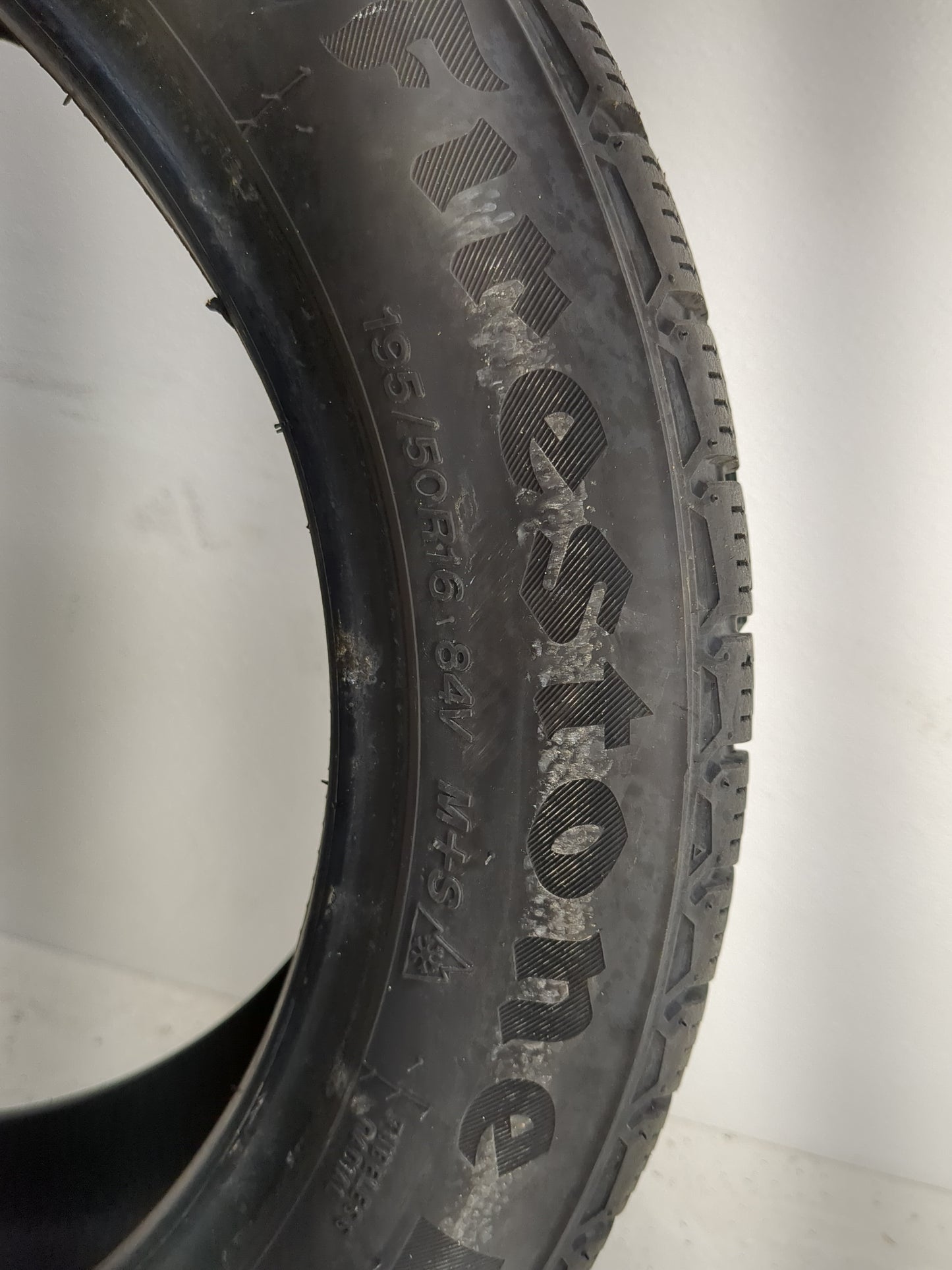 Used Tire 195/50R16 FIRESTONE WEATHERGRIP 84V - Tread Depth 8/32 - Oemusedautoparts1.com