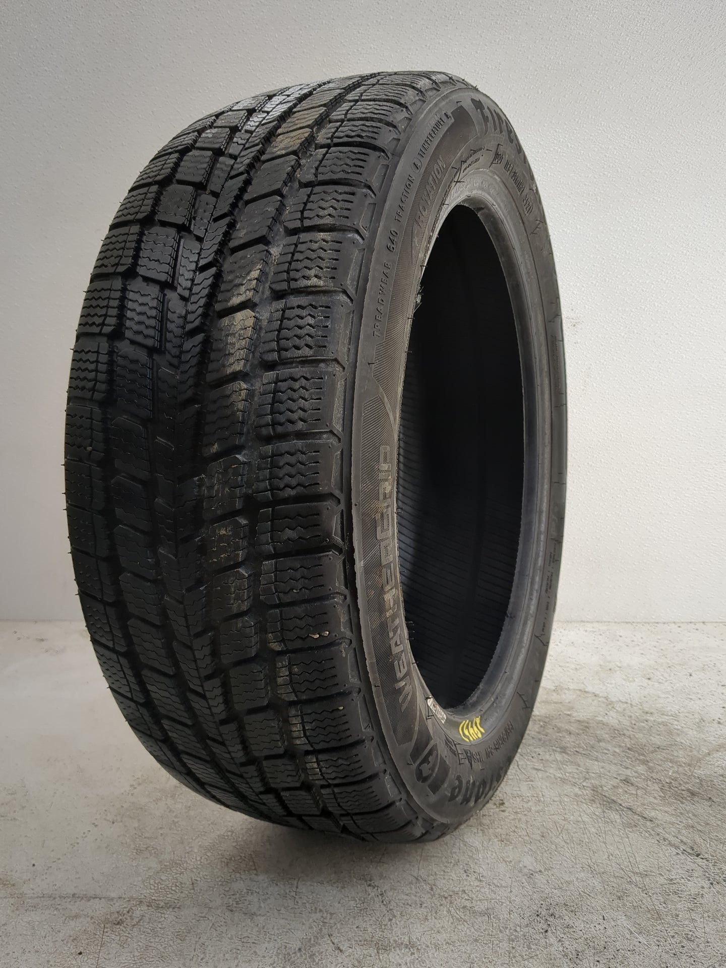 Used Tire 195/50R16 FIRESTONE WEATHERGRIP 84V - Tread Depth 8.5/32 - Oemusedautoparts1.com
