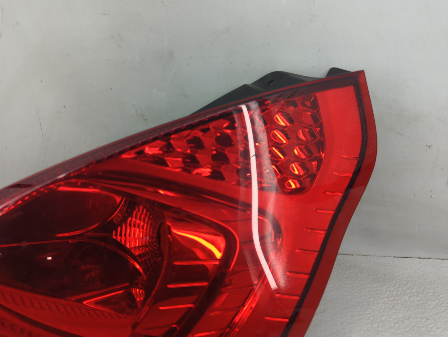 2011-2013 Ford Fiesta Tail Light Assembly Passenger Right OEM P/N:AE83-13B504-BG AE83-13B504-B Fits Fits 2011 2012 2013 OEM 