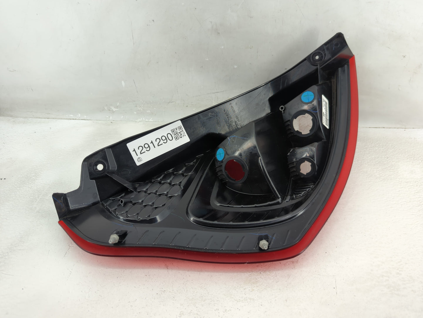 2011-2013 Ford Fiesta Tail Light Assembly Passenger Right OEM P/N:AE83-13B504-BG AE83-13B504-B Fits Fits 2011 2012 2013 OEM 