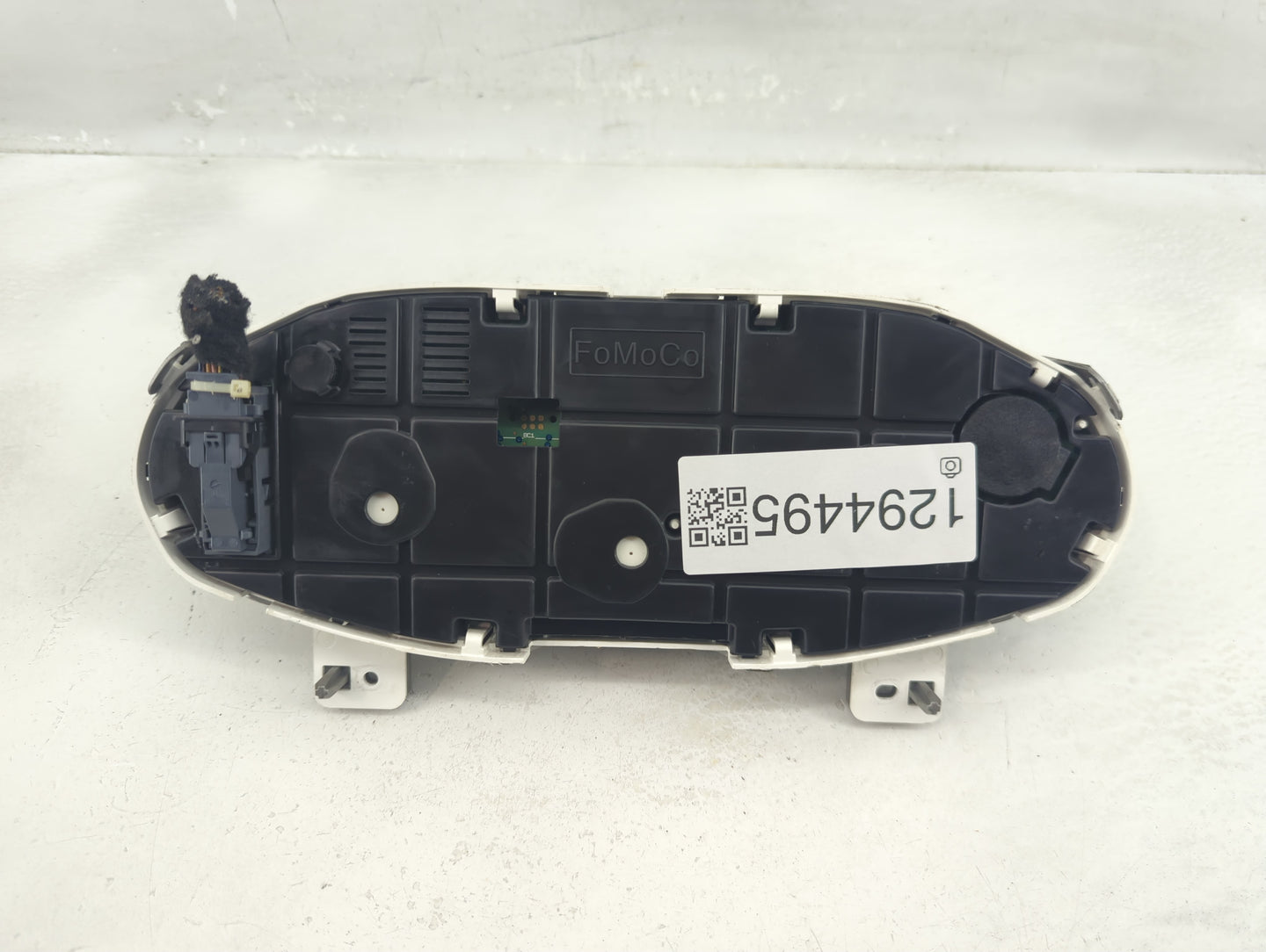 2012-2013 Ford Fiesta Instrument Cluster Speedometer Gauges Fits Fits 2012 2013 OEM Used Auto Parts - Oemusedautoparts1.com