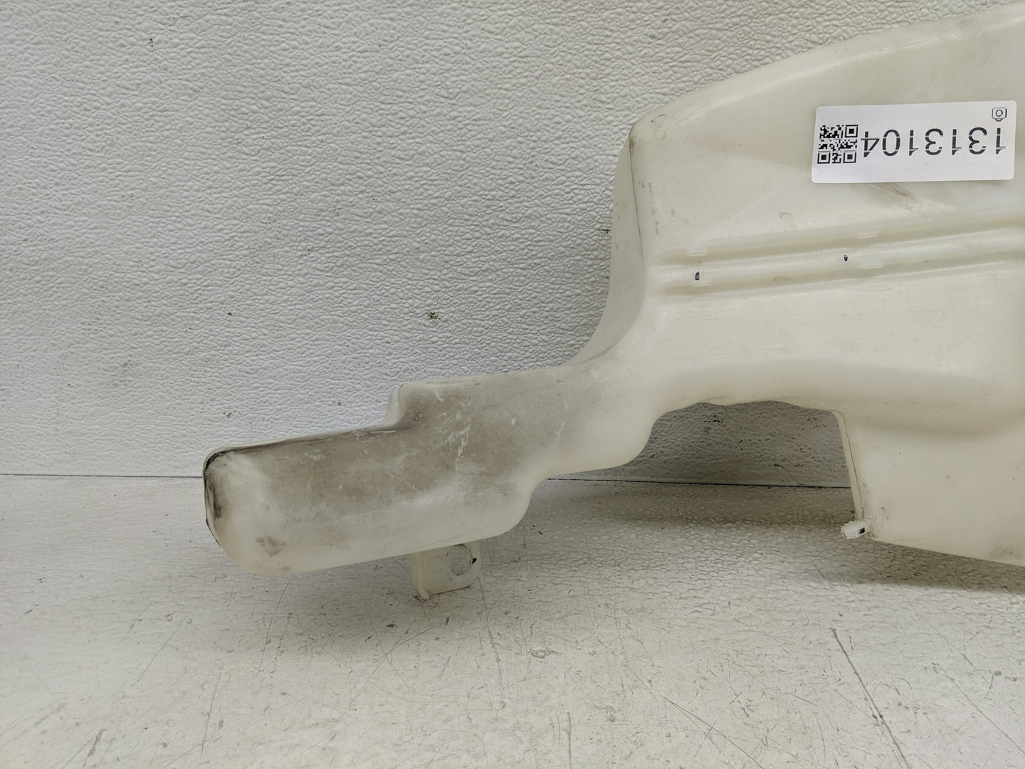 2011-2019 Ford Fiesta Windshield Washer Fluid Reservoir Bottle Oem - Oemusedautoparts1.com