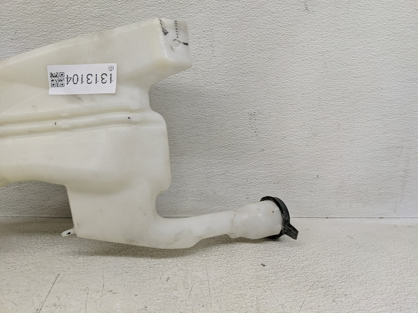 2011-2019 Ford Fiesta Windshield Washer Fluid Reservoir Bottle Oem - Oemusedautoparts1.com