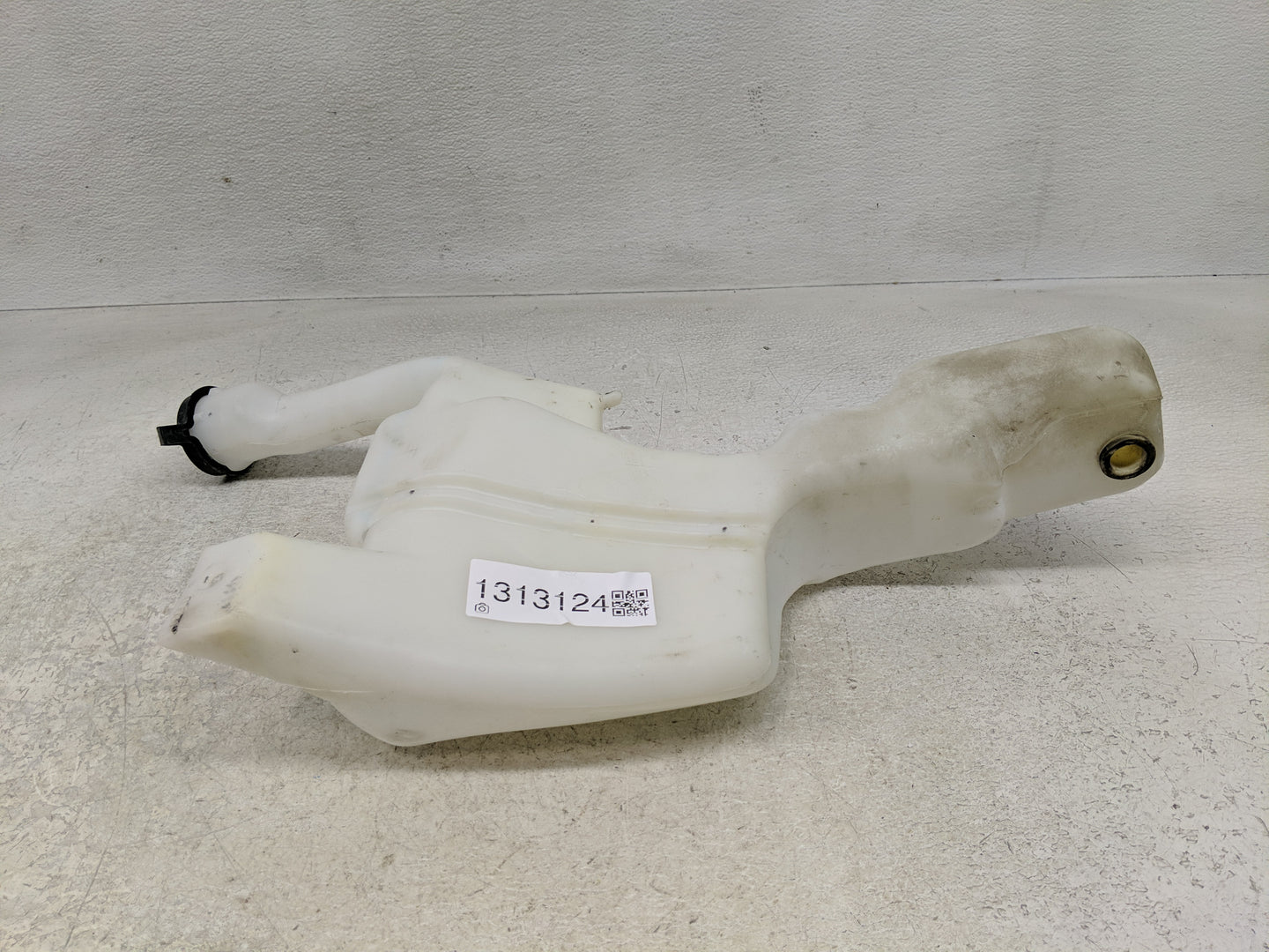 2011-2019 Ford Fiesta Windshield Washer Fluid Reservoir Bottle Oem - Oemusedautoparts1.com