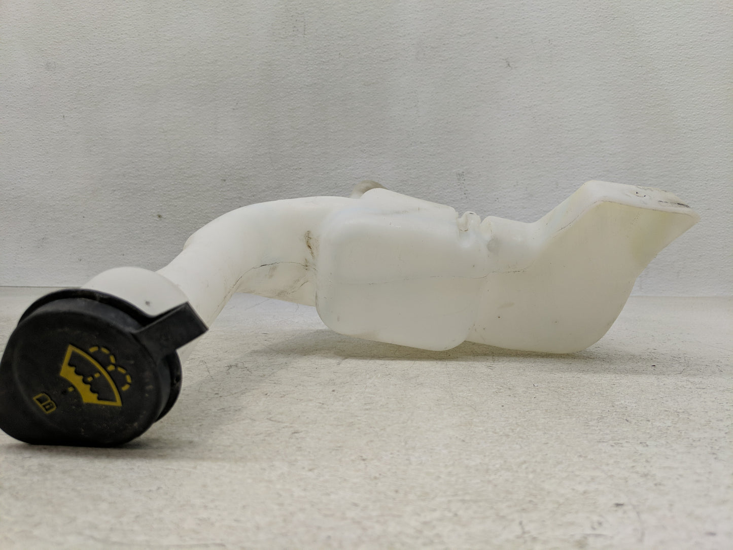 2011-2019 Ford Fiesta Windshield Washer Fluid Reservoir Bottle Oem - Oemusedautoparts1.com