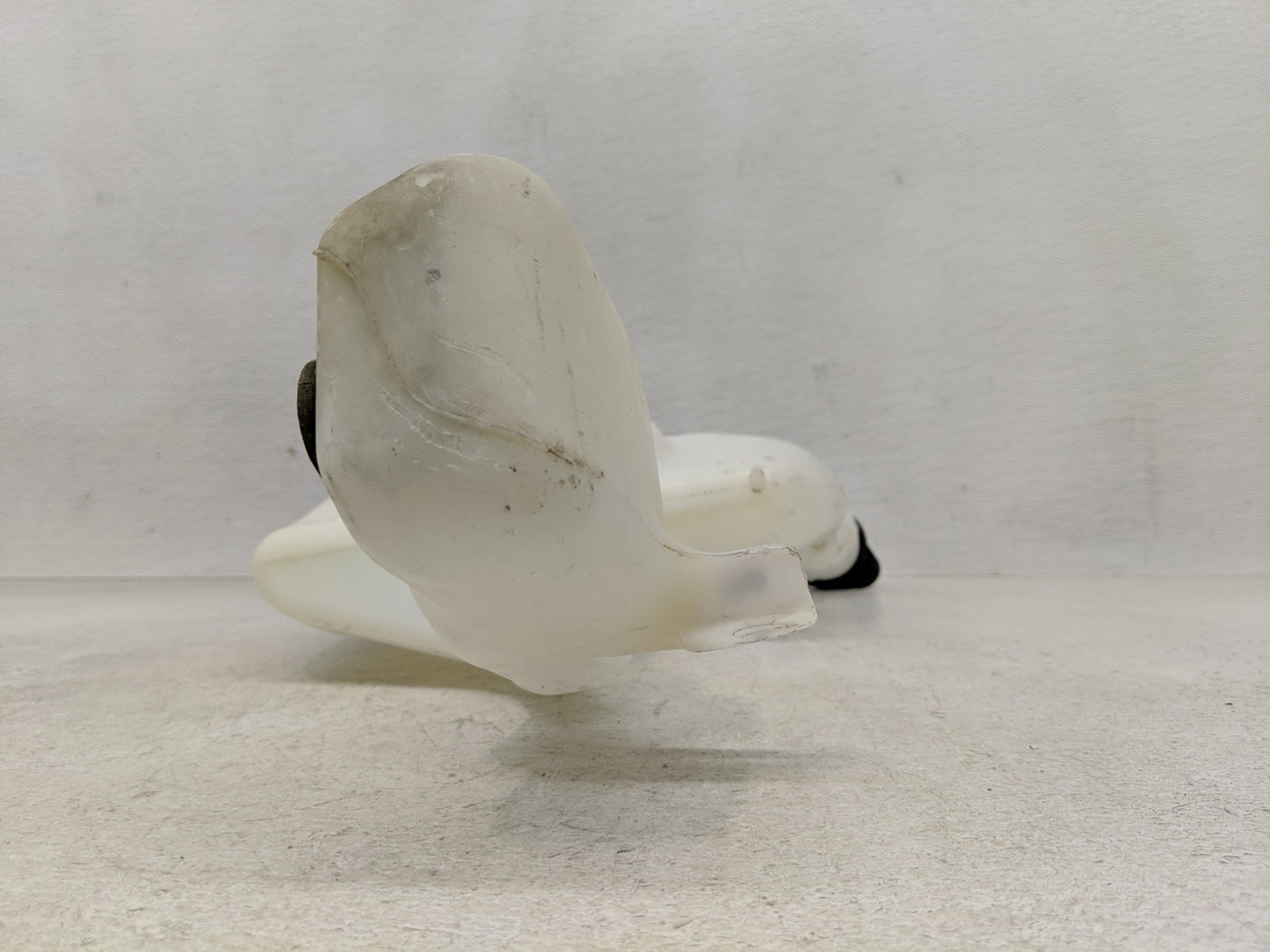 2011-2019 Ford Fiesta Windshield Washer Fluid Reservoir Bottle Oem - Oemusedautoparts1.com