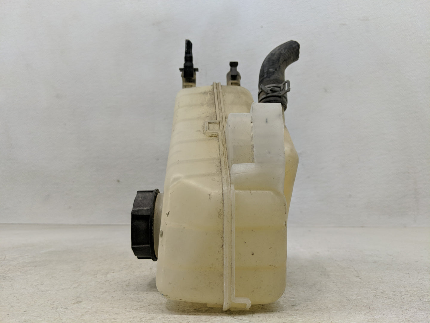 2011-2019 Ford Fiesta Radiator Coolant Overflow Expansion Tank Bottle 1313129 - Oemusedautoparts1.com