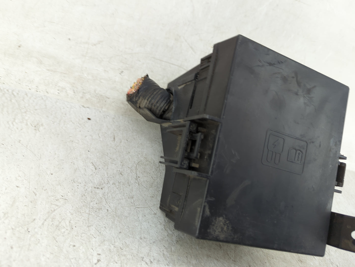 2011-2013 Ford Fiesta Fusebox Fuse Box Panel Relay Module Fits Fits 2011 2012 2013 OEM Used Auto Parts - Oemusedautoparts1.c