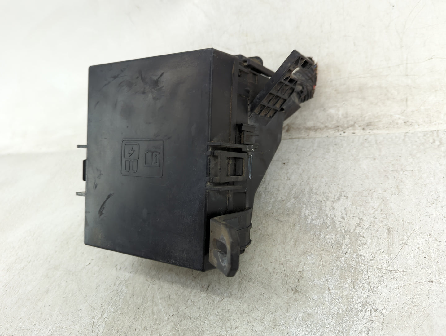 2011-2013 Ford Fiesta Fusebox Fuse Box Panel Relay Module Fits Fits 2011 2012 2013 OEM Used Auto Parts - Oemusedautoparts1.c