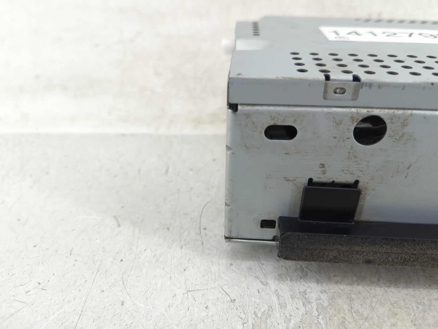 2011-2013 Ford Fiesta Radio AM FM Cd Player Receiver Replacement P/N:AE8T-19C107-AK Fits Fits 2011 2012 2013 OEM Used Auto P