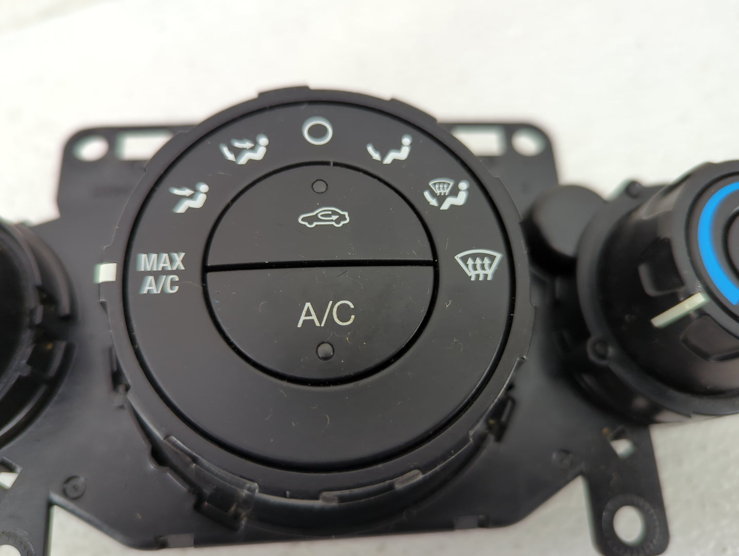 2011-2013 Ford Fiesta Climate Control Module Temperature AC/Heater Replacement P/N:AE83 19980 AF Fits Fits 2011 2012 2013 OE
