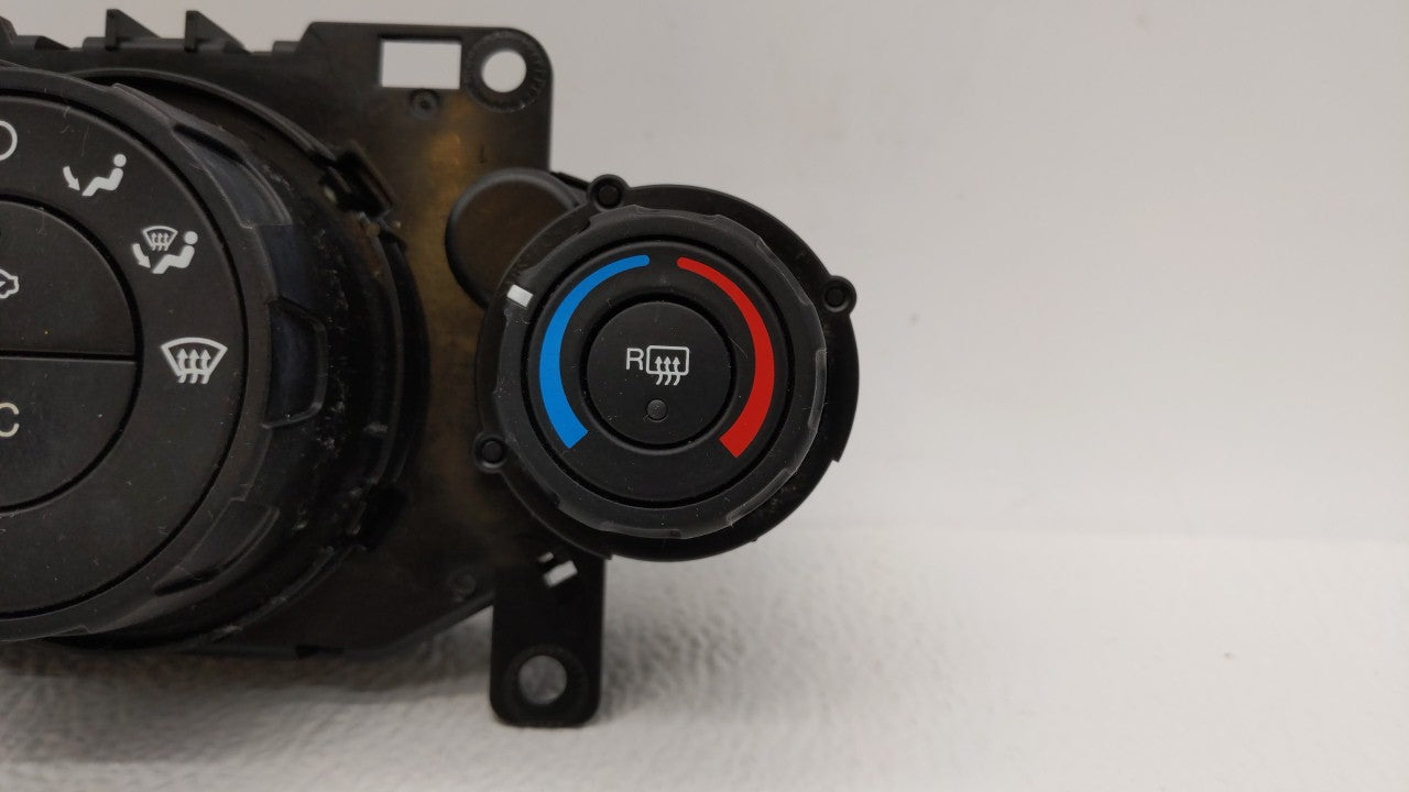 2011-2013 Ford Fiesta Climate Control Module Temperature AC/Heater Replacement P/N:AE83-19980-AF AE83-19980-AH Fits OEM Used