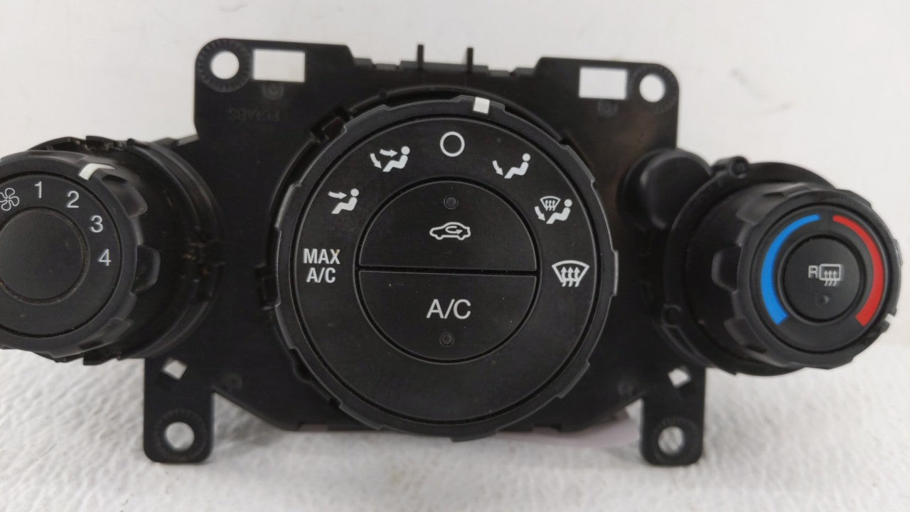 2011-2013 Ford Fiesta Climate Control Module Temperature AC/Heater Replacement P/N:AE83-19980-AE AE83-19980-AF Fits OEM Used
