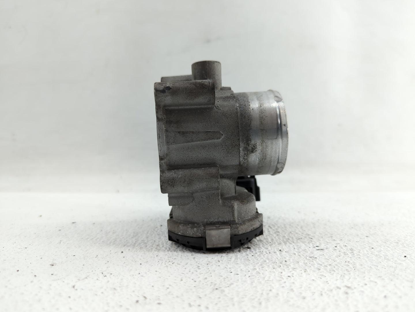 2011-2014 Ford Fiesta Throttle Body P/N:7S7G-9F991-BA 7S7G-9F991-B7A Fits Fits 2011 2012 2013 2014 OEM Used Auto Parts - Oem