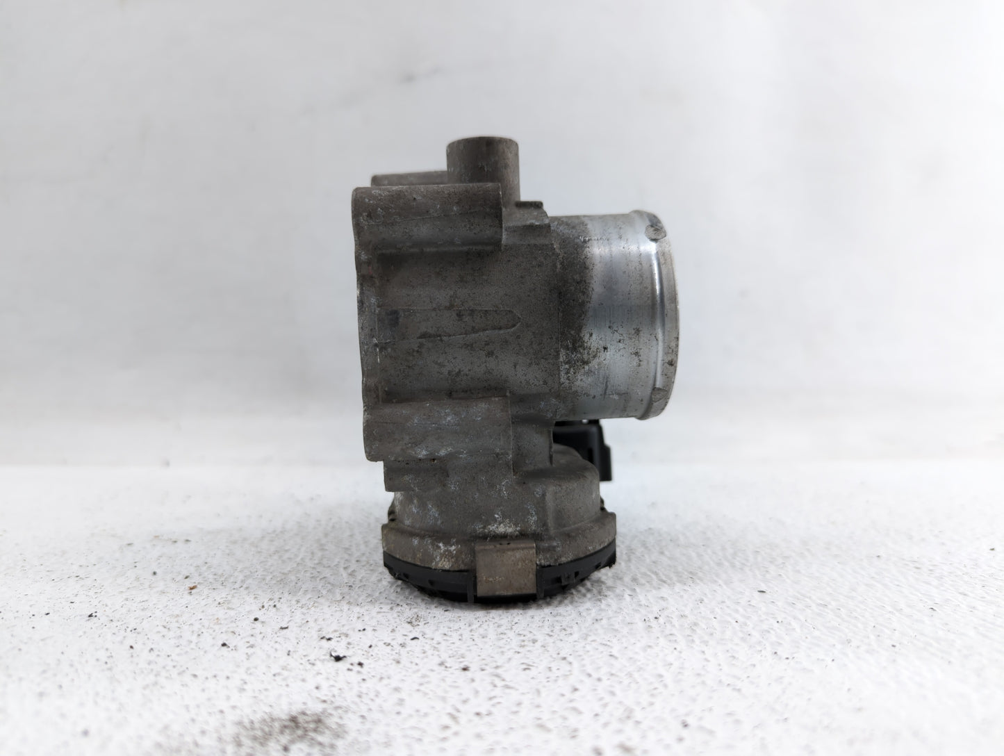 2011-2014 Ford Fiesta Throttle Body P/N:7S7G-9F991-BA 7S7G-9F991-B7A Fits Fits 2011 2012 2013 2014 OEM Used Auto Parts - Oem
