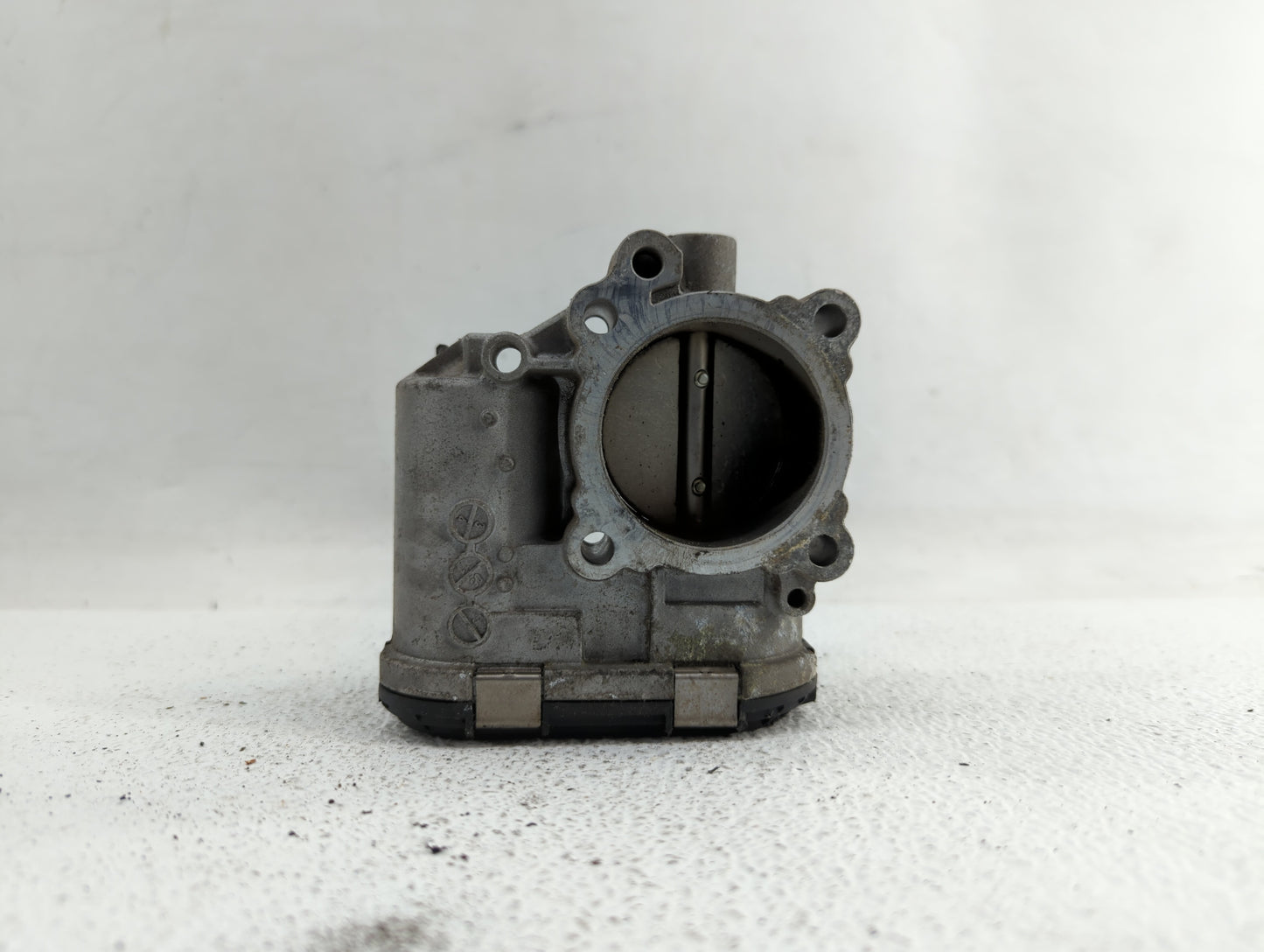 2011-2014 Ford Fiesta Throttle Body P/N:7S7G-9F991-BA 7S7G-9F991-B7A Fits Fits 2011 2012 2013 2014 OEM Used Auto Parts - Oem