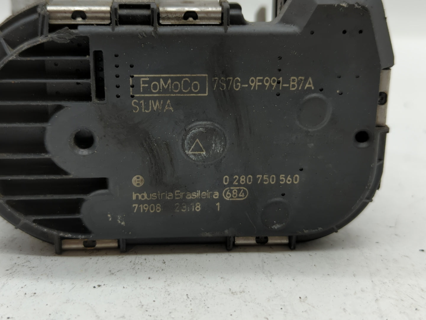 2011-2014 Ford Fiesta Throttle Body P/N:7S7G-9F991-BA 7S7G-9F991-B7A Fits Fits 2011 2012 2013 2014 OEM Used Auto Parts - Oem