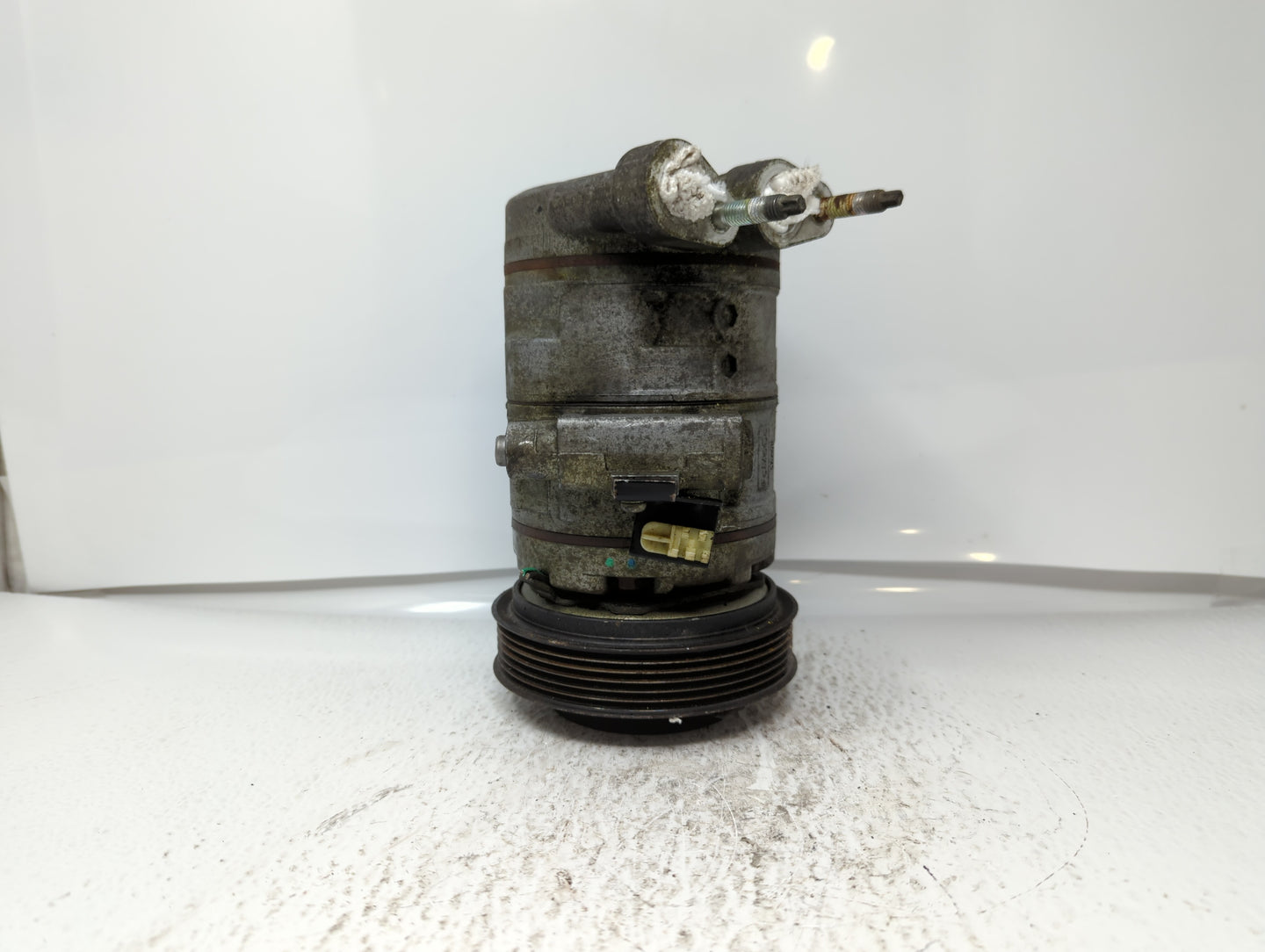 2012 Ford Fiesta ABS Pump Control Module Replacement P/N:AE84-19D629-AD Fits OEM Used Auto Parts - Oemusedautoparts1.com