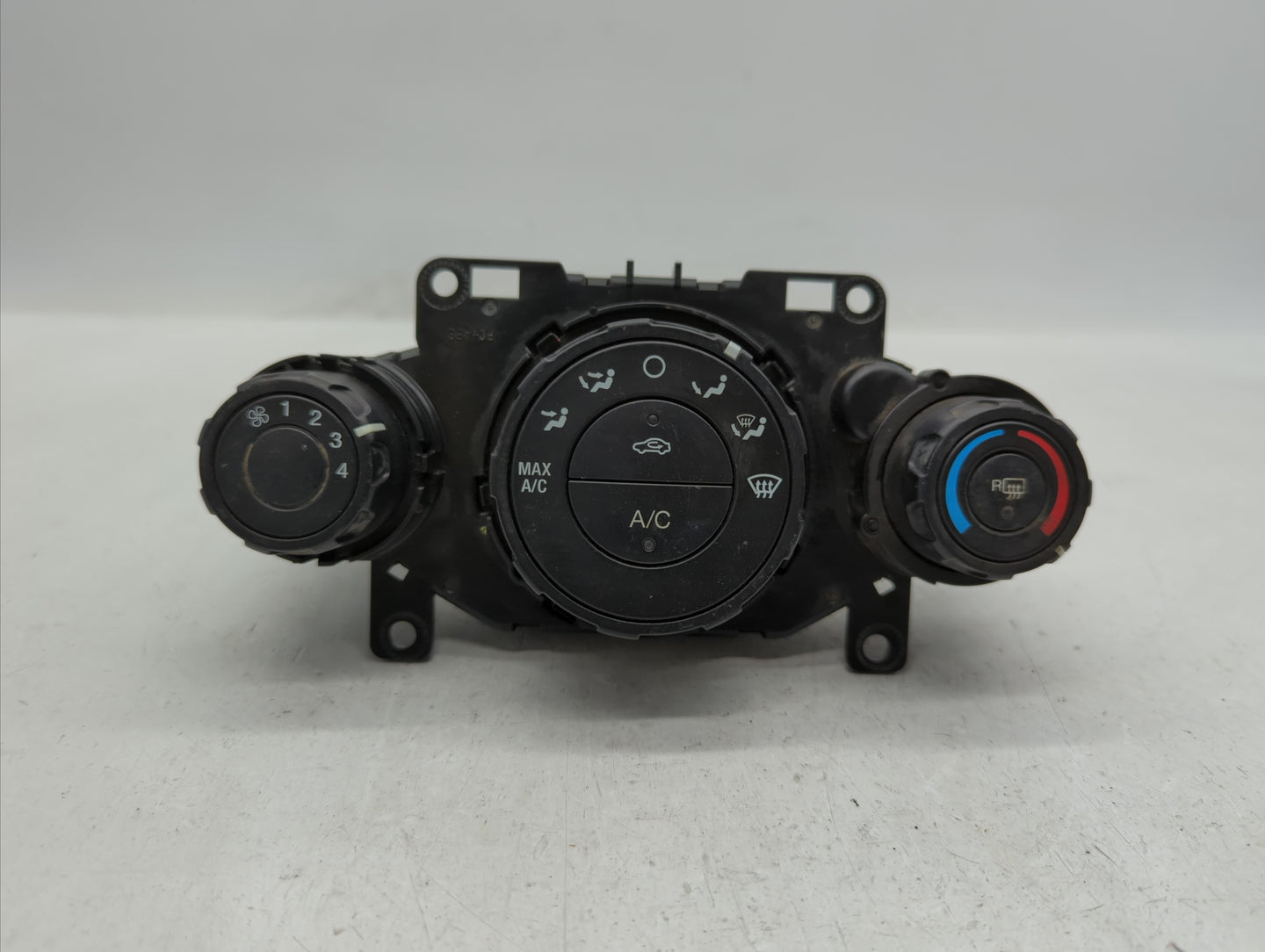 2011-2013 Ford Fiesta Climate Control Module Temperature AC/Heater Replacement P/N:AE83-19980-AE AE83-19980-AF Fits OEM Used