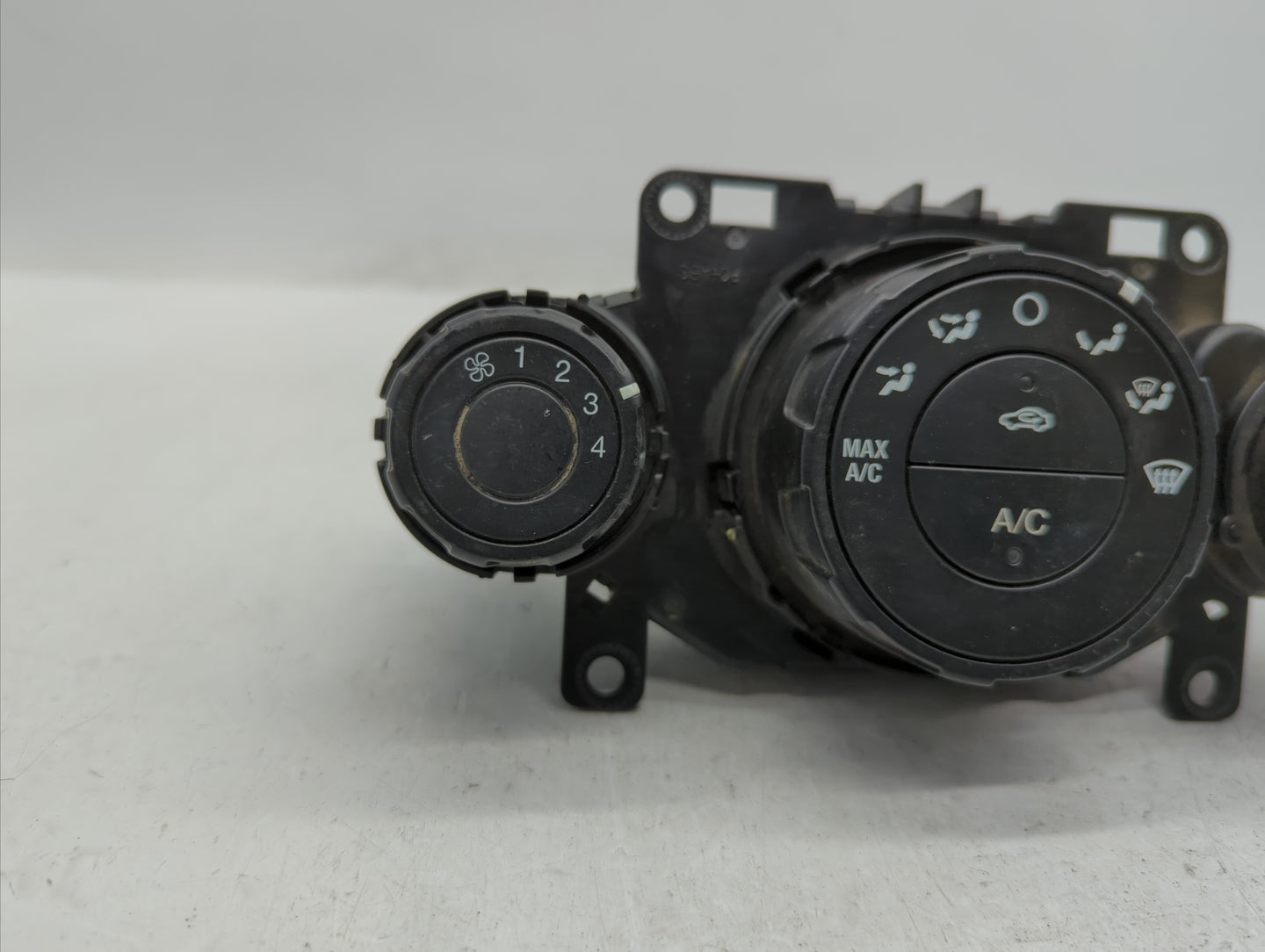2011-2013 Ford Fiesta Climate Control Module Temperature AC/Heater Replacement P/N:AE83-19980-AE AE83-19980-AF Fits OEM Used
