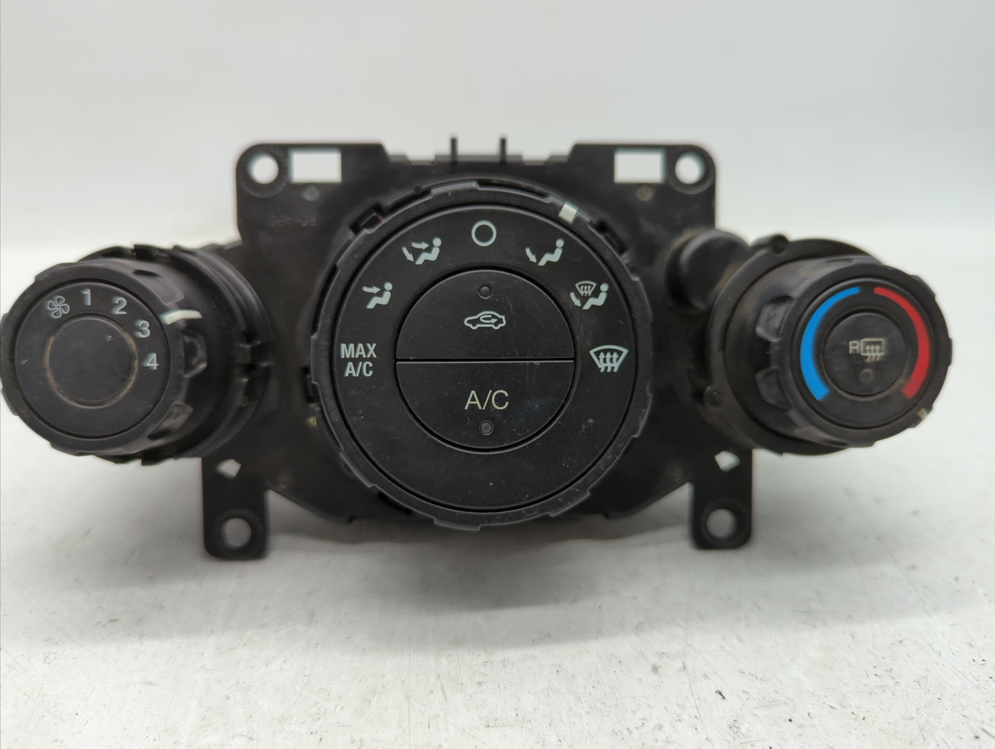 2011-2013 Ford Fiesta Climate Control Module Temperature AC/Heater Replacement P/N:AE83-19980-AE AE83-19980-AF Fits OEM Used