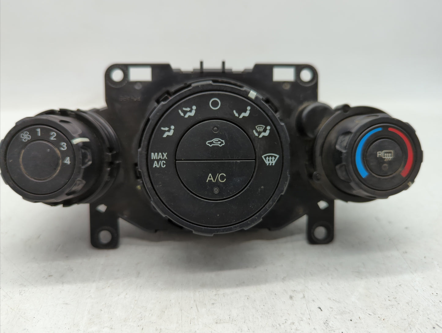 2011-2013 Ford Fiesta Climate Control Module Temperature AC/Heater Replacement P/N:AE83-19980-AE AE83-19980-AF Fits OEM Used