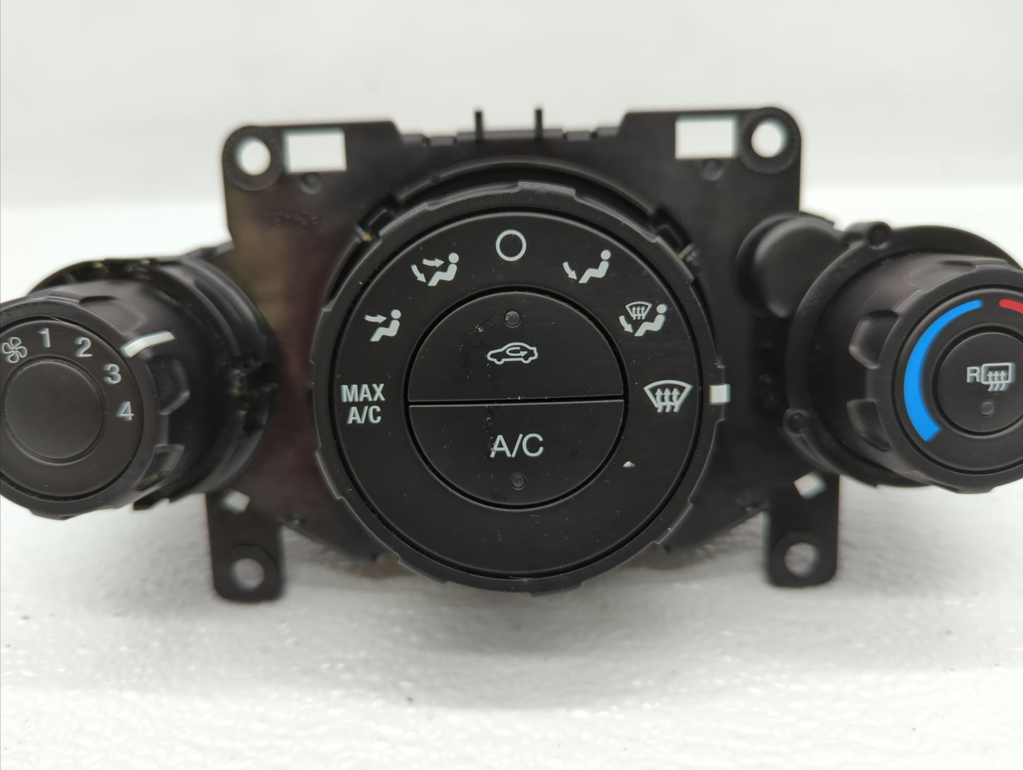 2011-2013 Ford Fiesta Climate Control Module Temperature AC/Heater Replacement P/N:AE83-19980-AE AE83-19980-AF Fits OEM Used