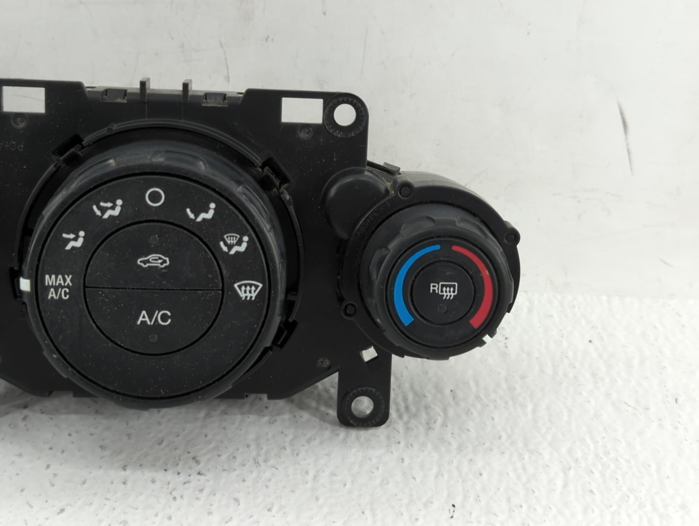 2011-2013 Ford Fiesta Climate Control Module Temperature AC/Heater Replacement P/N:AE83-19980-AE AE83-19980-AF Fits OEM Used