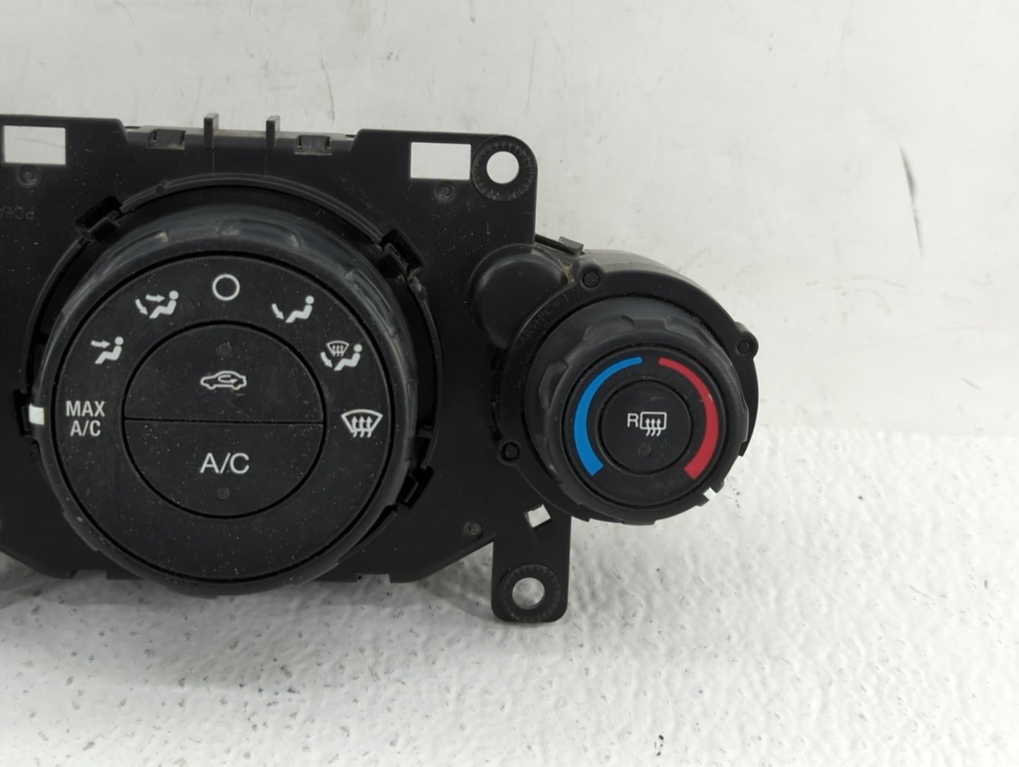 2011-2013 Ford Fiesta Climate Control Module Temperature AC/Heater Replacement P/N:AE83-19980-AE AE83-19980-AF Fits OEM Used