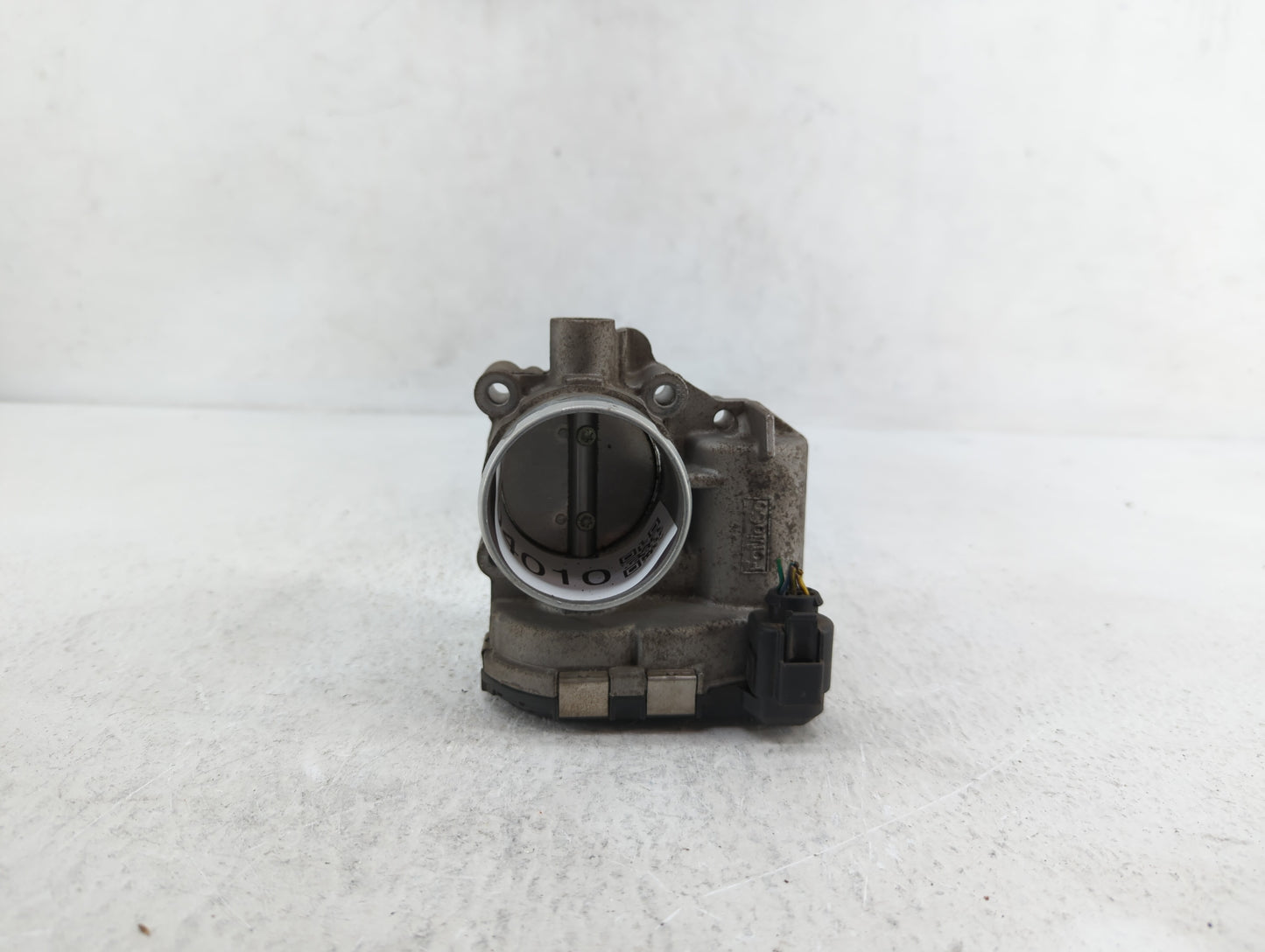 2011-2014 Ford Fiesta Throttle Body P/N:7S7G-9F991-CA 7S7G-9F991-BA, 7S7G-9F991-B7A Fits Fits 2011 2012 2013 2014 OEM Used A