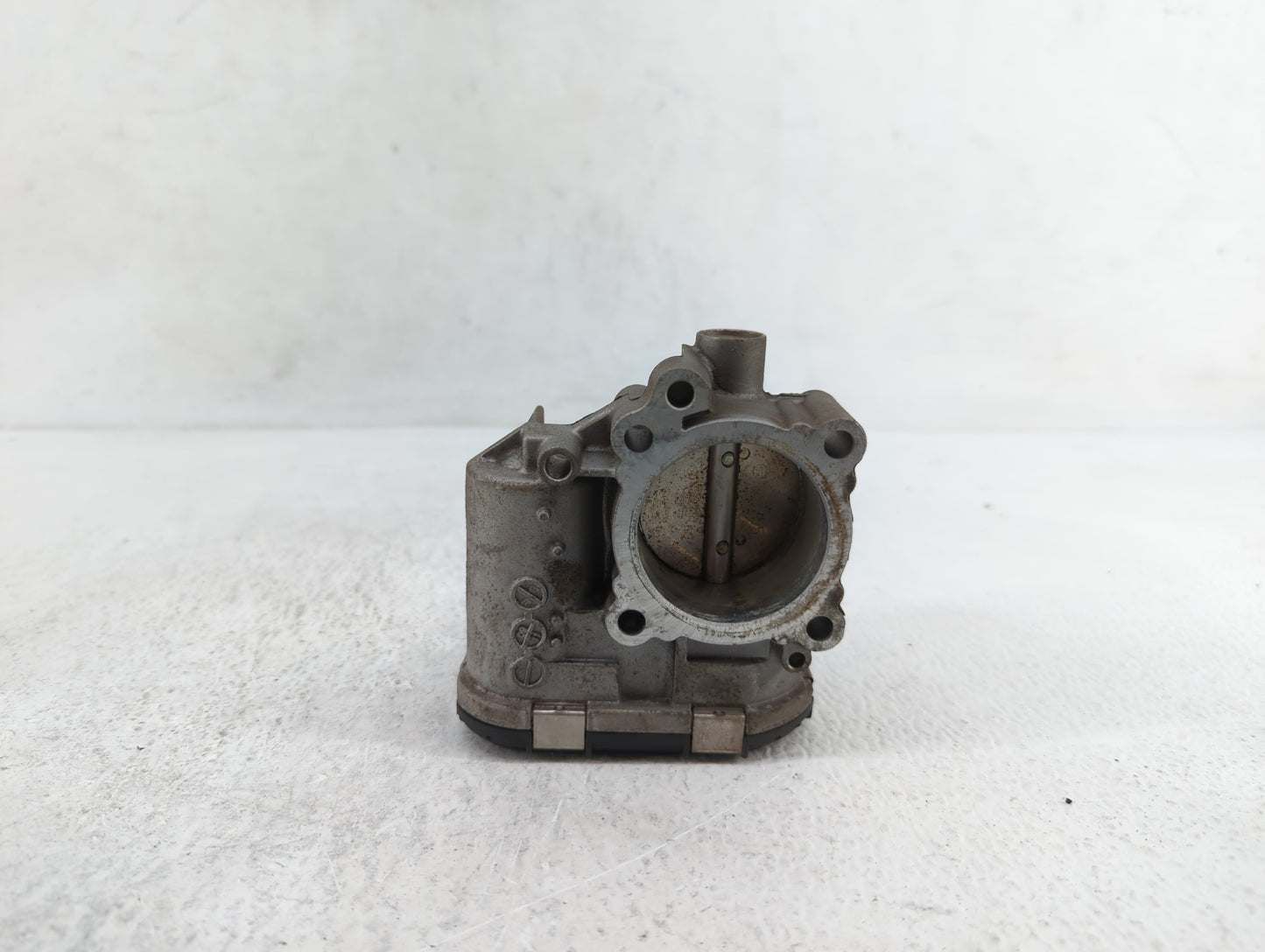 2011-2014 Ford Fiesta Throttle Body P/N:7S7G-9F991-CA 7S7G-9F991-BA, 7S7G-9F991-B7A Fits Fits 2011 2012 2013 2014 OEM Used A