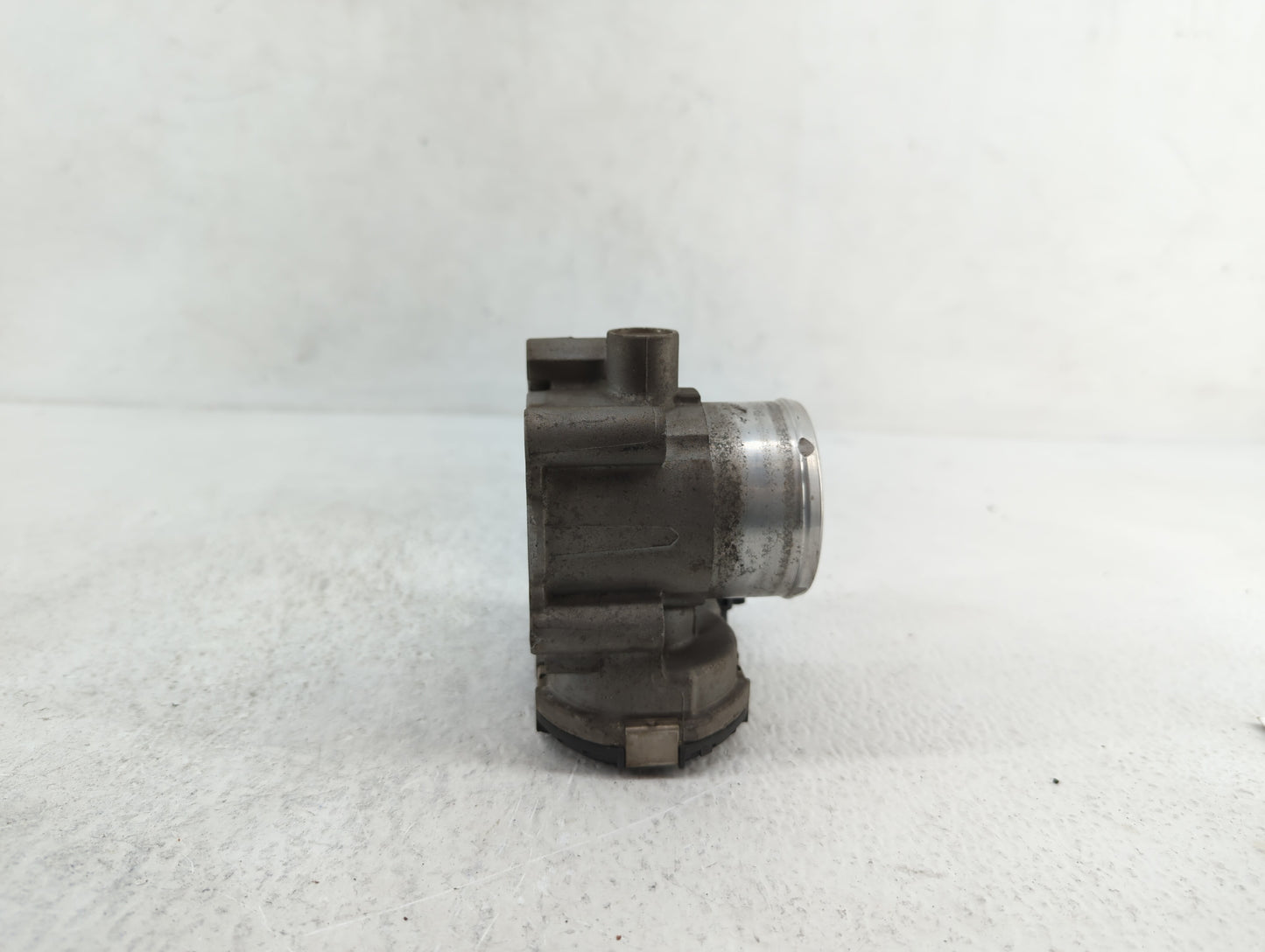 2011-2014 Ford Fiesta Throttle Body P/N:7S7G-9F991-CA 7S7G-9F991-BA, 7S7G-9F991-B7A Fits Fits 2011 2012 2013 2014 OEM Used A