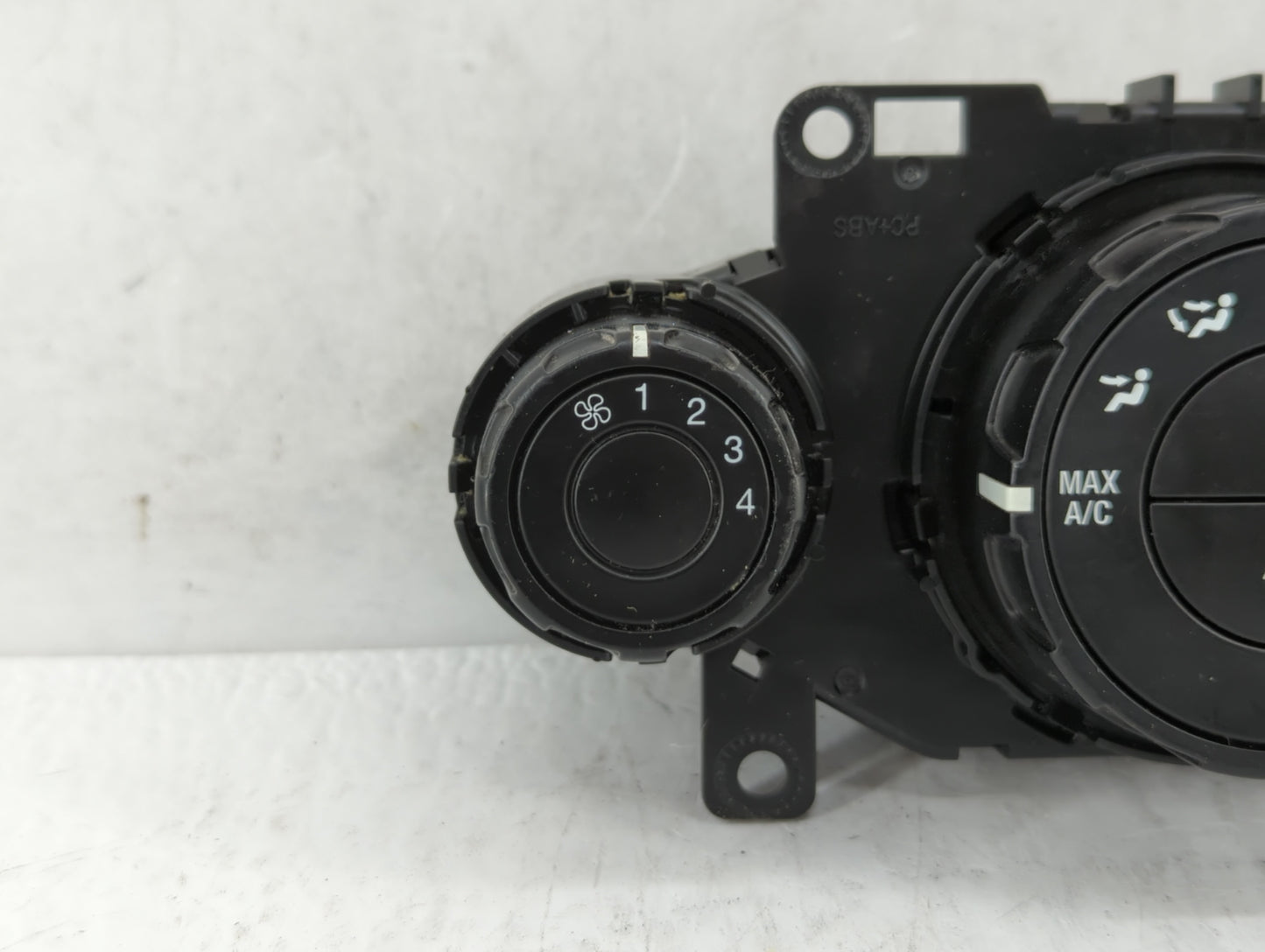 2011-2013 Ford Fiesta Climate Control Module Temperature AC/Heater Replacement P/N:AE83-19980-AE AE83-19980-AF Fits OEM Used